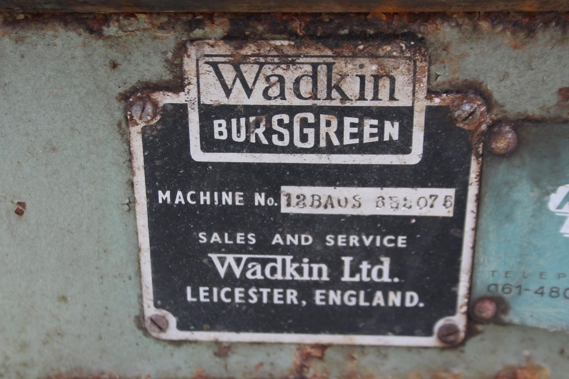 AN INDUSTRIAL HEAVY DUTY WADKIN BURSGREEN PLANER THICKNESSER IN WORKING ORDER USED FOR MAKING WOOD - Image 5 of 5