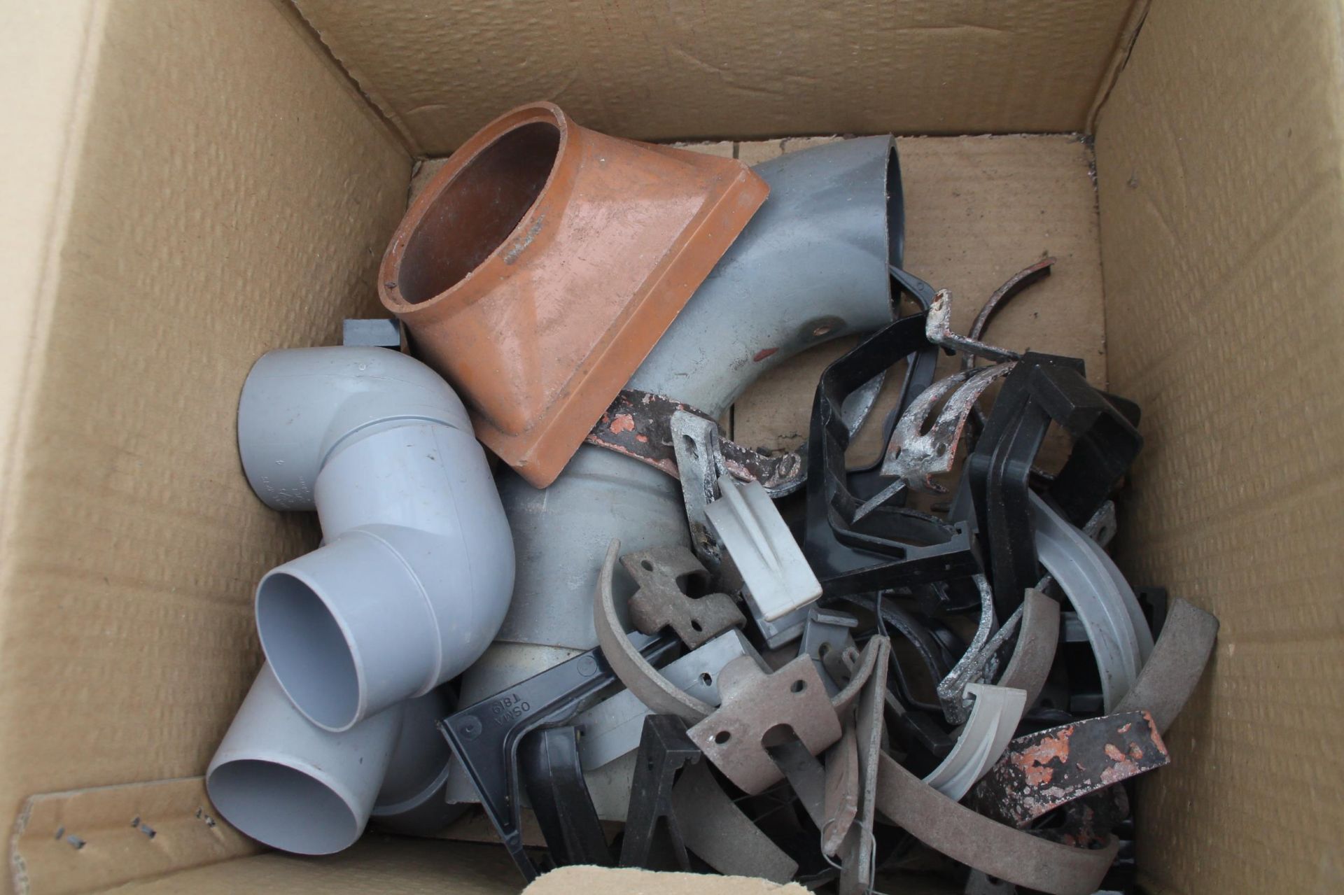3 BOXES OF VARIOUS DRAINAGE FITTINGS NO VAT - Image 3 of 4