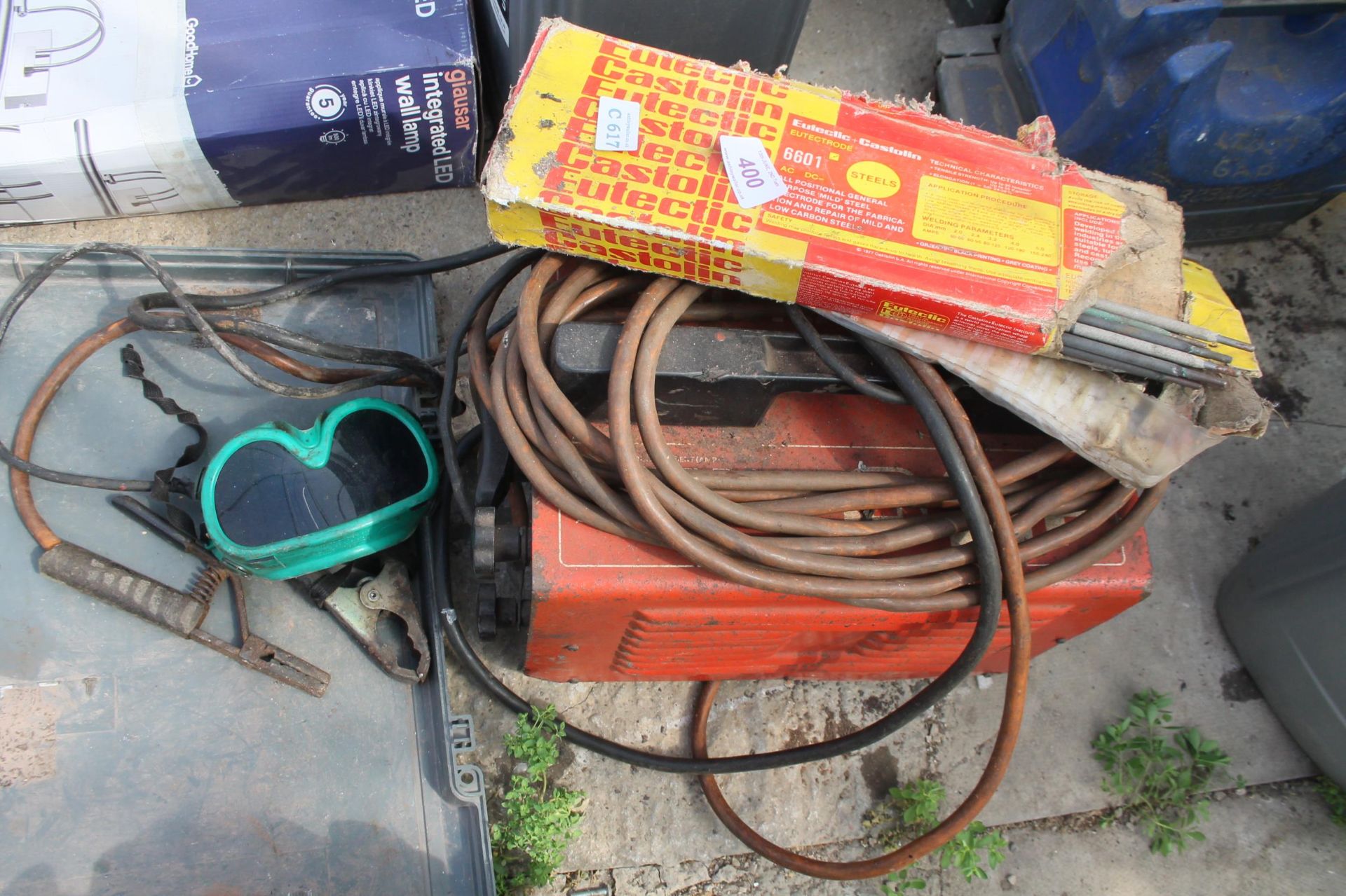 ELECTRIC WELDER AND RODS (GWO) NO VAT