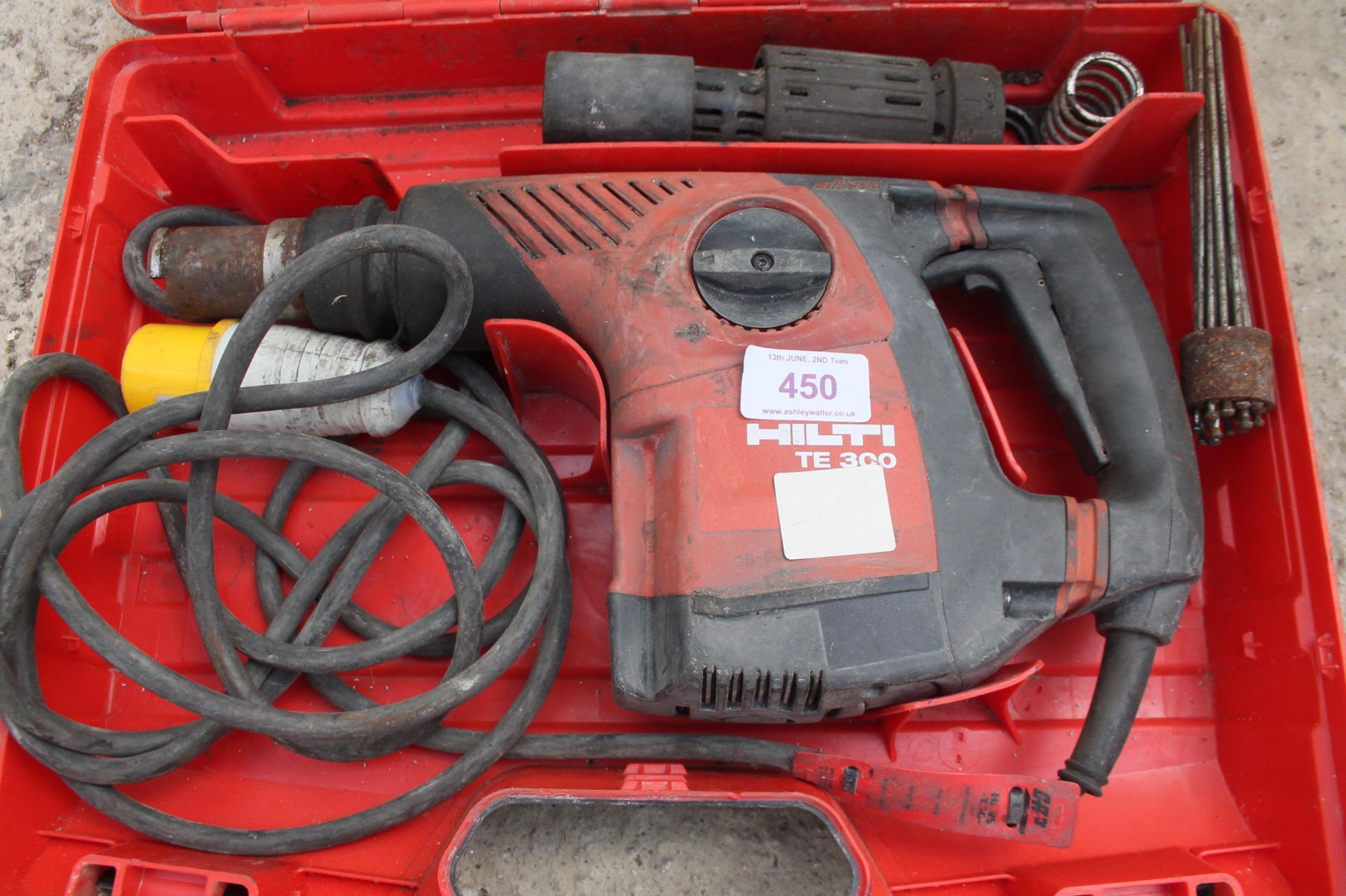 HILTI HAMMER DRILL NO VAT