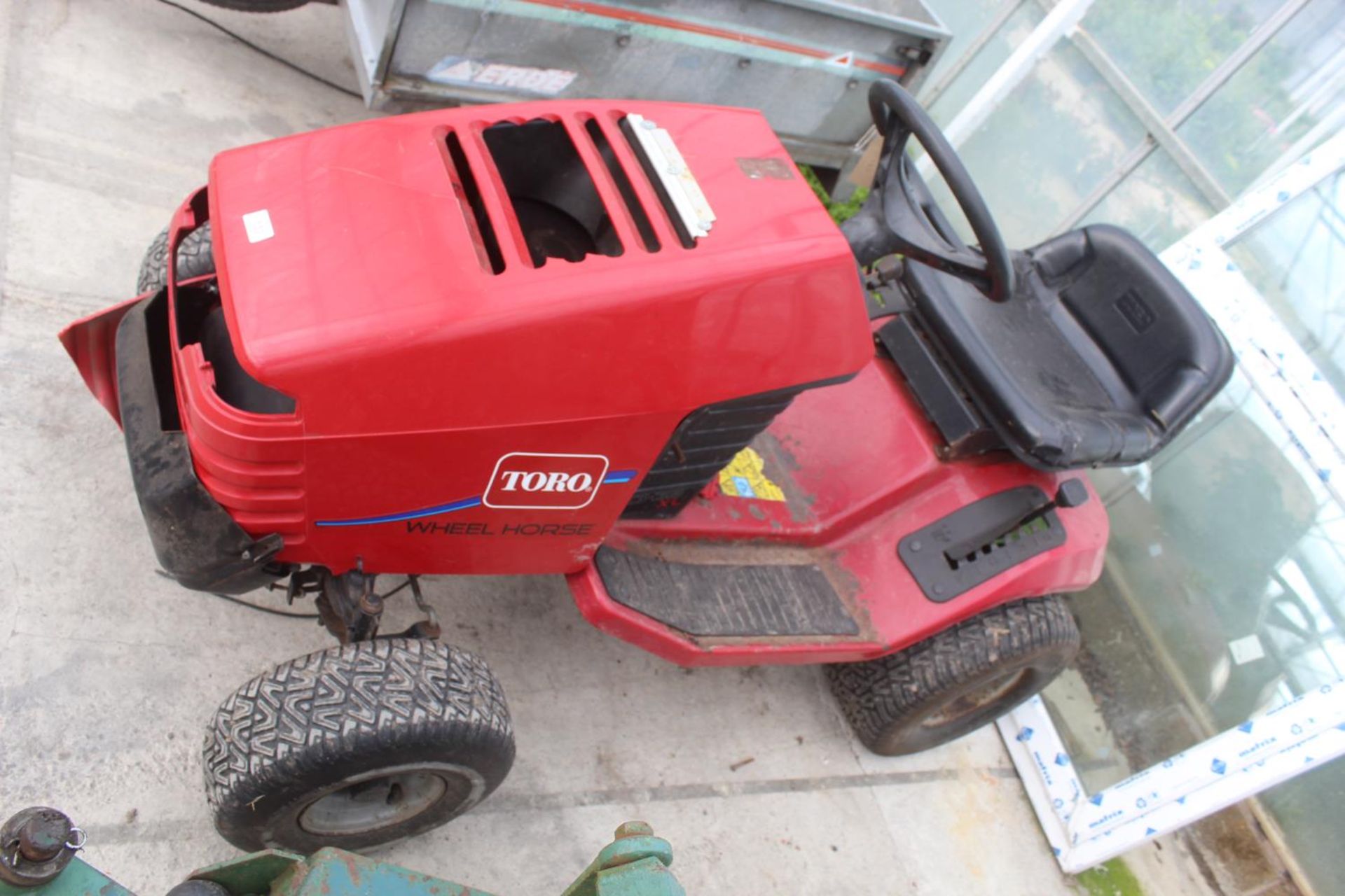 A TORO 13-38XL RIDE ON LAWNMOWER, LACKING CUTTING DECK AND GRASS BOX NO VAT - Image 2 of 3