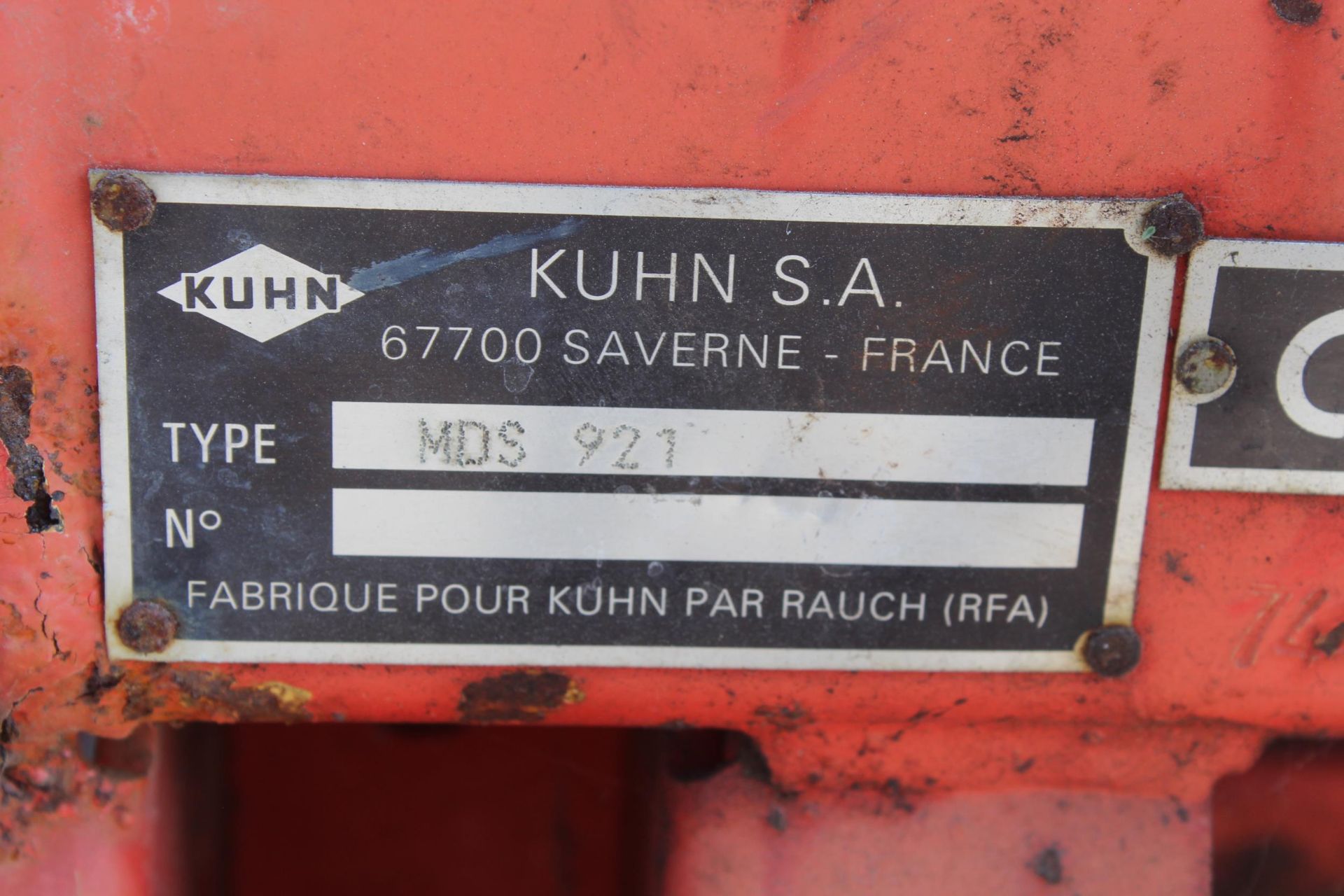 KUHN MDS 921 FERT SPINNER + VAT - Image 4 of 5