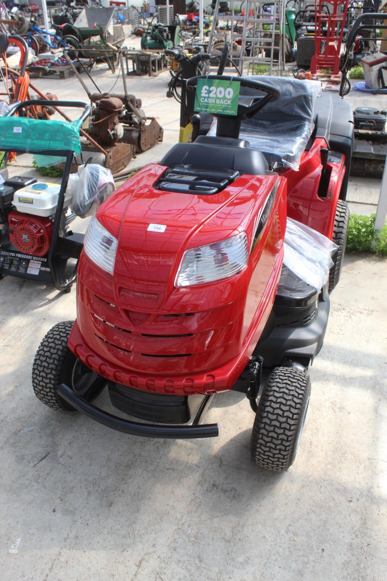 A NEW MOUNTFIELD T30M RIDE ON LAWN MOWER COMPLETE WITH A 200L REAR GRASS BOX POWERED BY A STIGG - Image 3 of 4