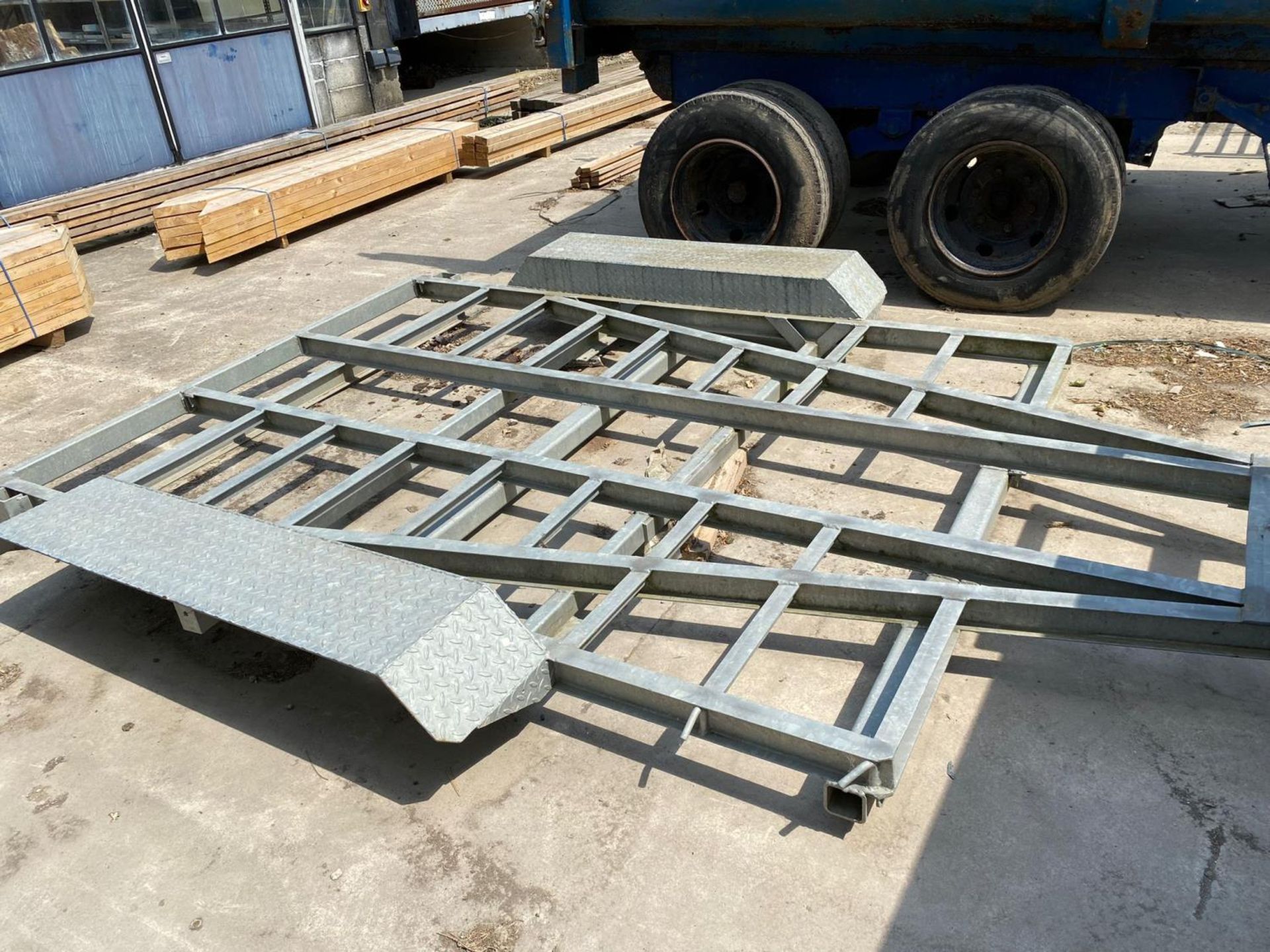 A HEAVY DUTY PLANT TRAILER CHASSIS FULLY GALVANISED + VAT - Image 2 of 2