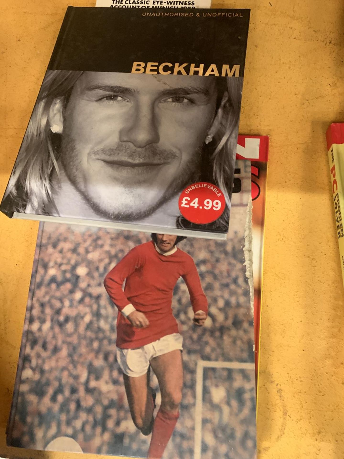 A QUANTITY OF MANCHESTER UNITED BOOKS TO INCLUDE 'THE DAY A TEAM DIED', 'BECKHAM', ETC - Image 2 of 3