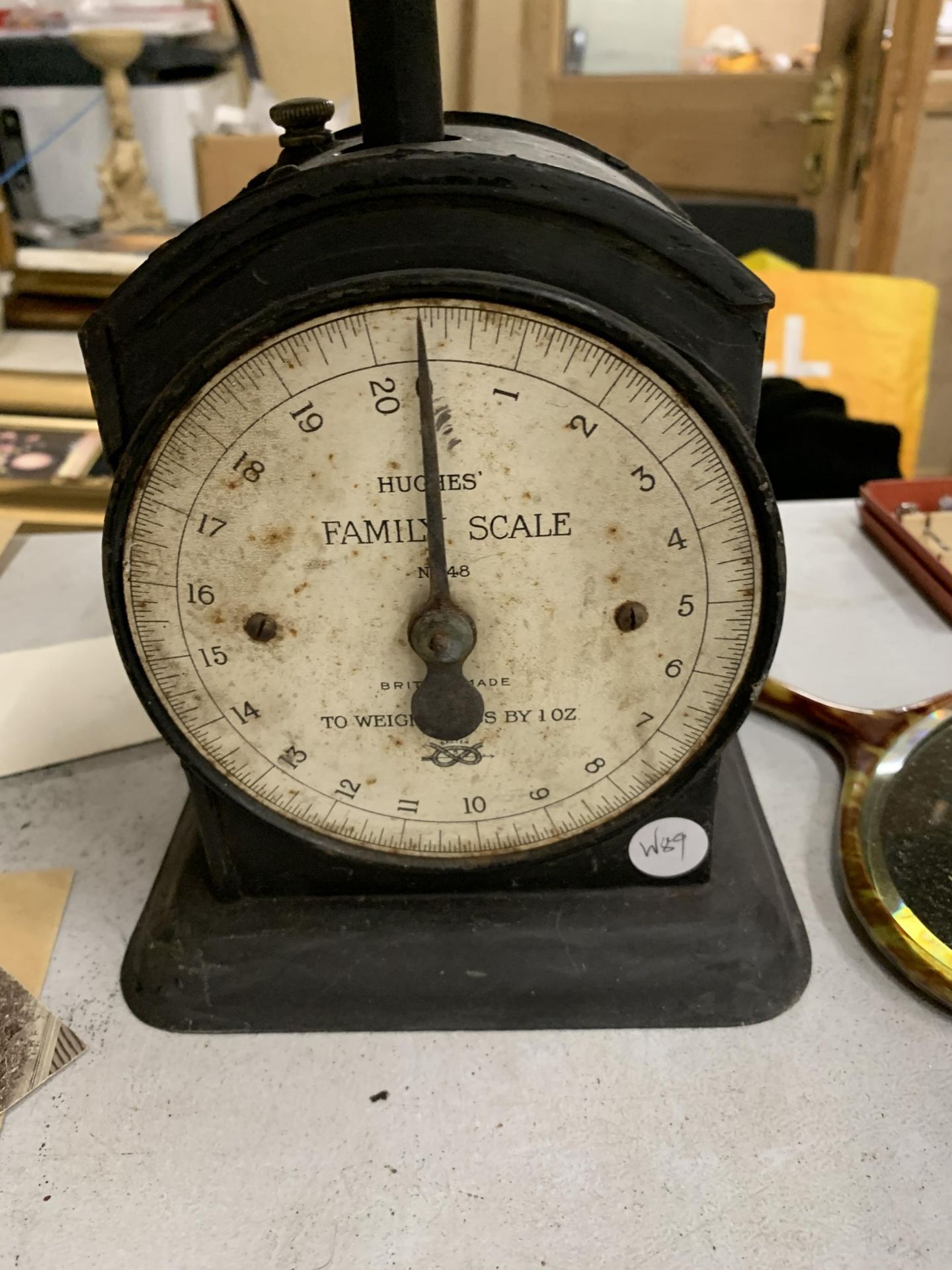 A SET OF VINTAGE 'HUGHES' CAST FAMILY SCALES - Image 2 of 3