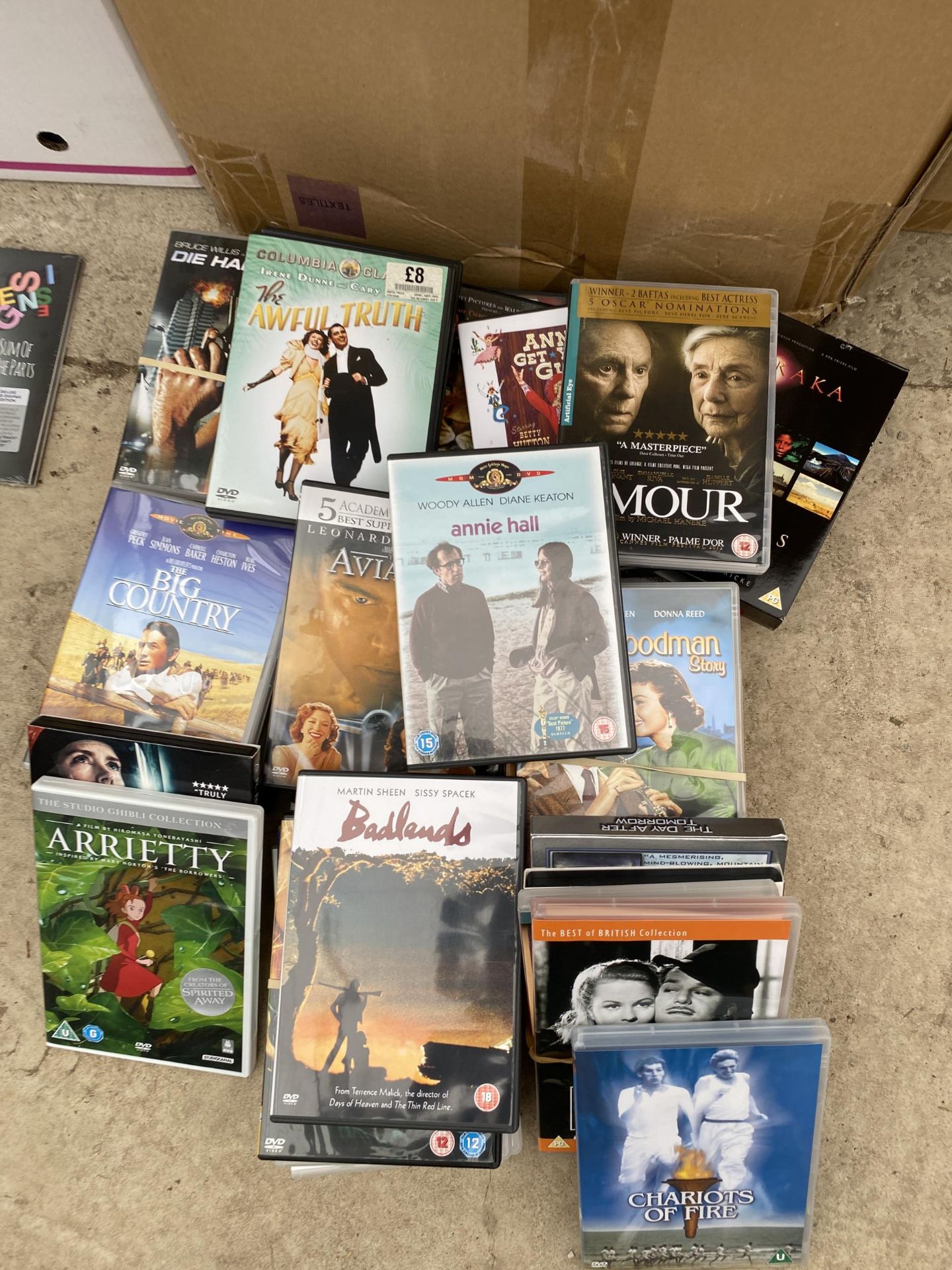 A LARGE ASSORTMENT OF VARIOUS DVDS - Bild 3 aus 3