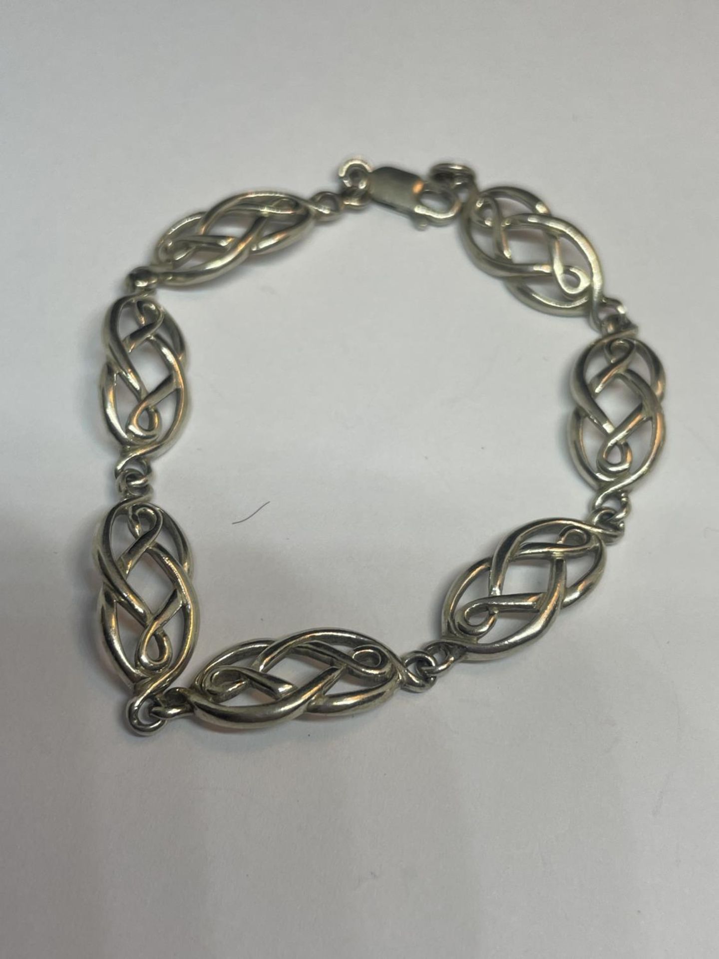 TWO SILVER BRACELETS - Bild 2 aus 3