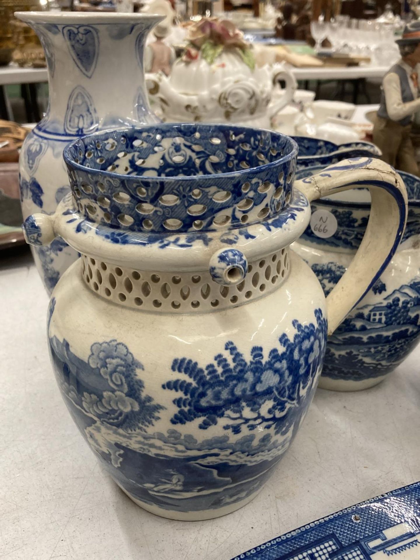 A COLLECTION OF VINTAGE BLUE AND WHITE CERAMICS TO INCLUDE A PUZZLE JUG, WILLOW PATTERN MEAT PLATE - - Image 2 of 5