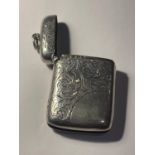 A HALLMARKED BIRMINGHAM SILVER VESTA CASE