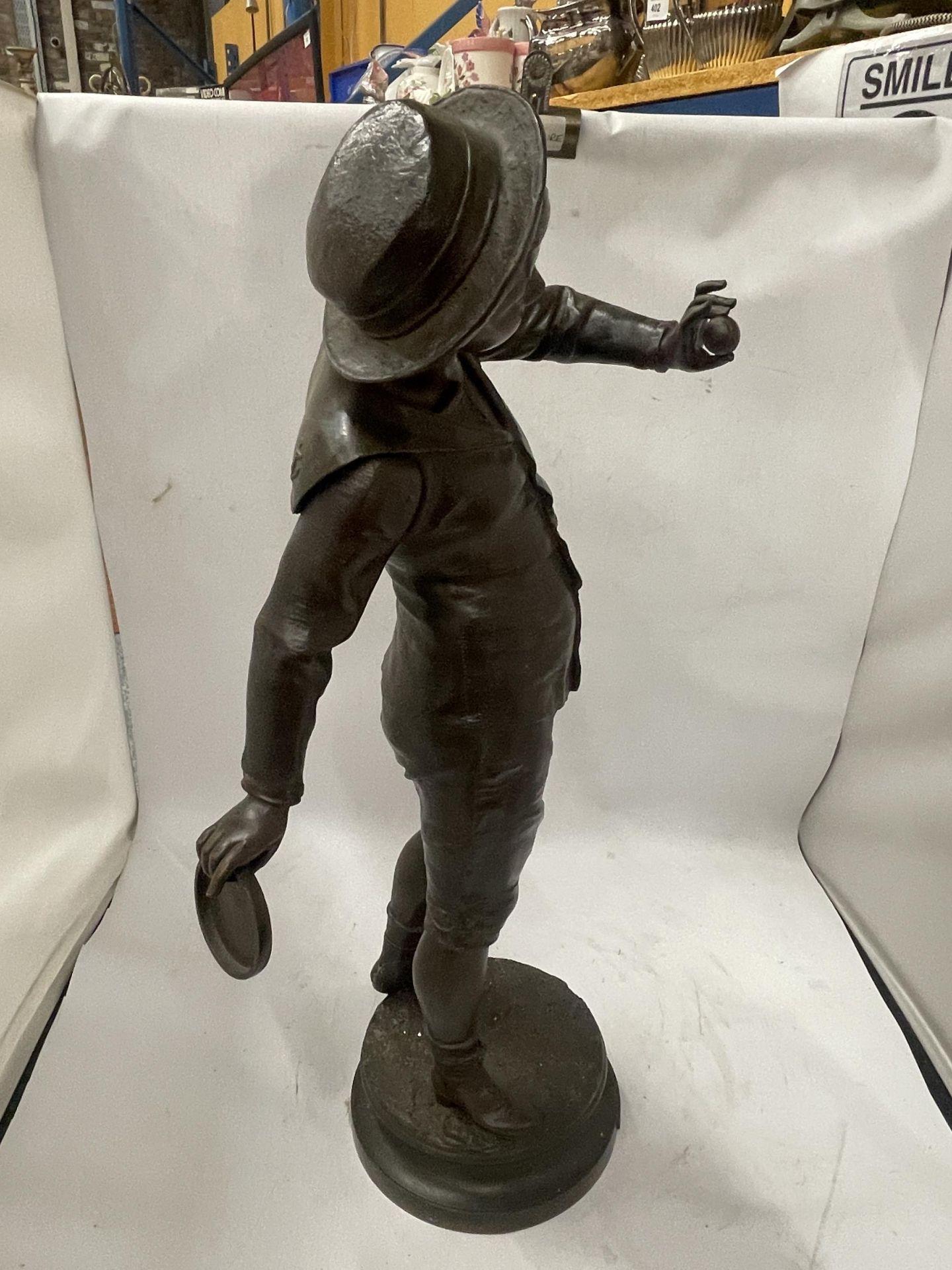 A LARGE SPELTER BOY FIGURE WITH PLAQUE TITLED 'PAN!' , HEIGHT 56CM - Image 2 of 5