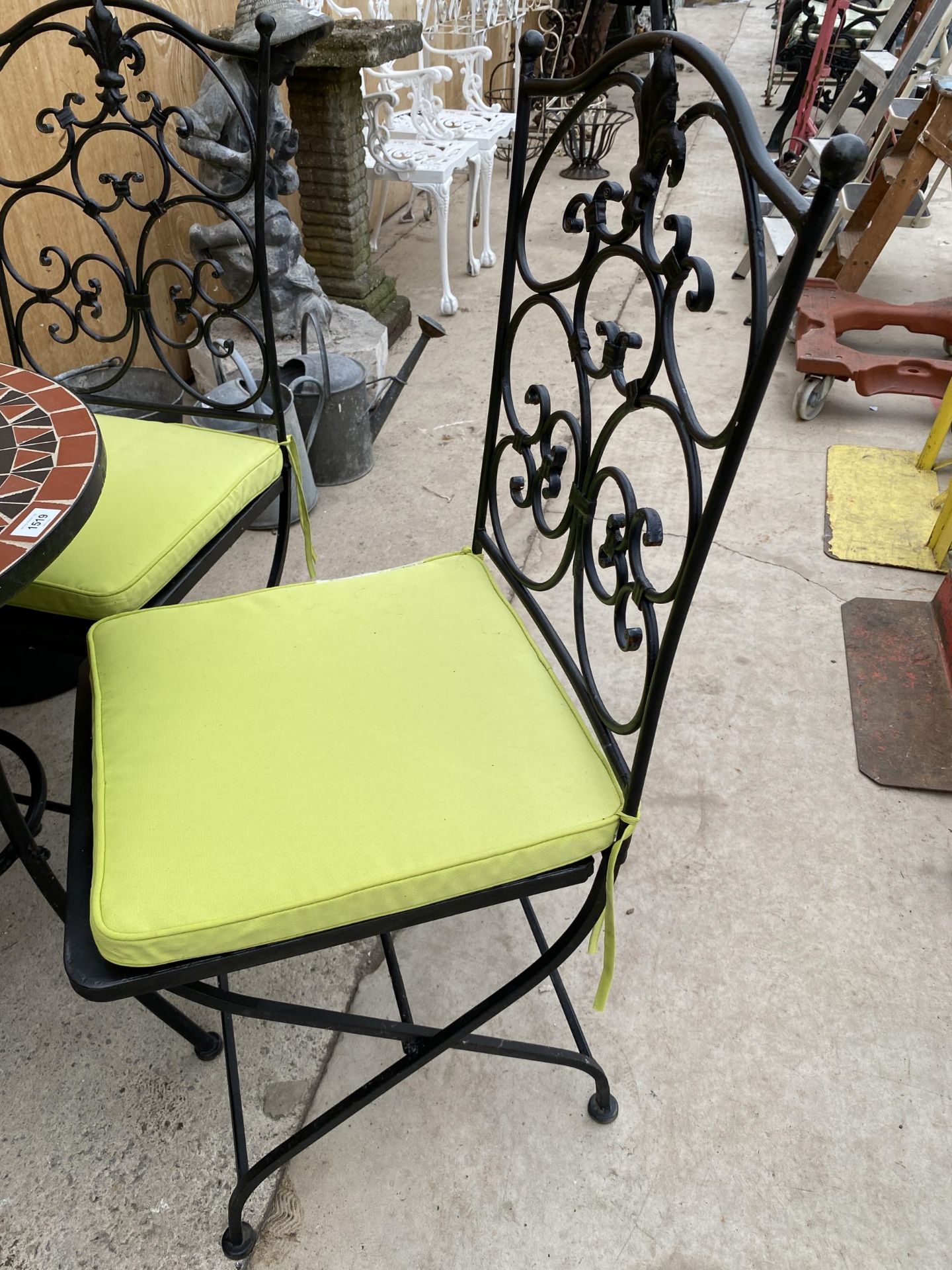 A TILE TOPPED GARDEN BISTRO TABLE AND FOUR METAL CHAIRS - Image 4 of 5