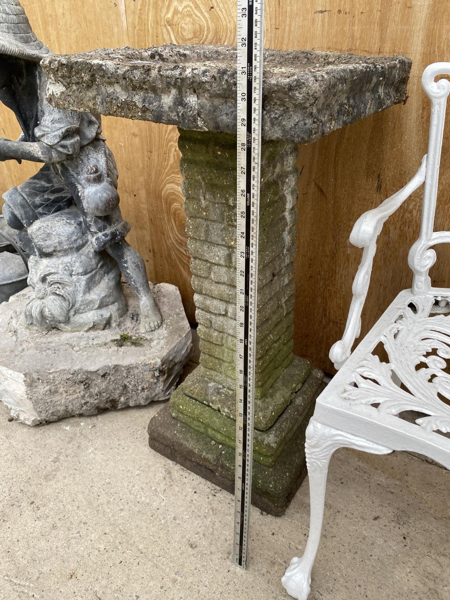 A RECONSTITUTED STONE BIRD BATH WITH PEDESTRAL BASE (H:79CM) - Image 3 of 4