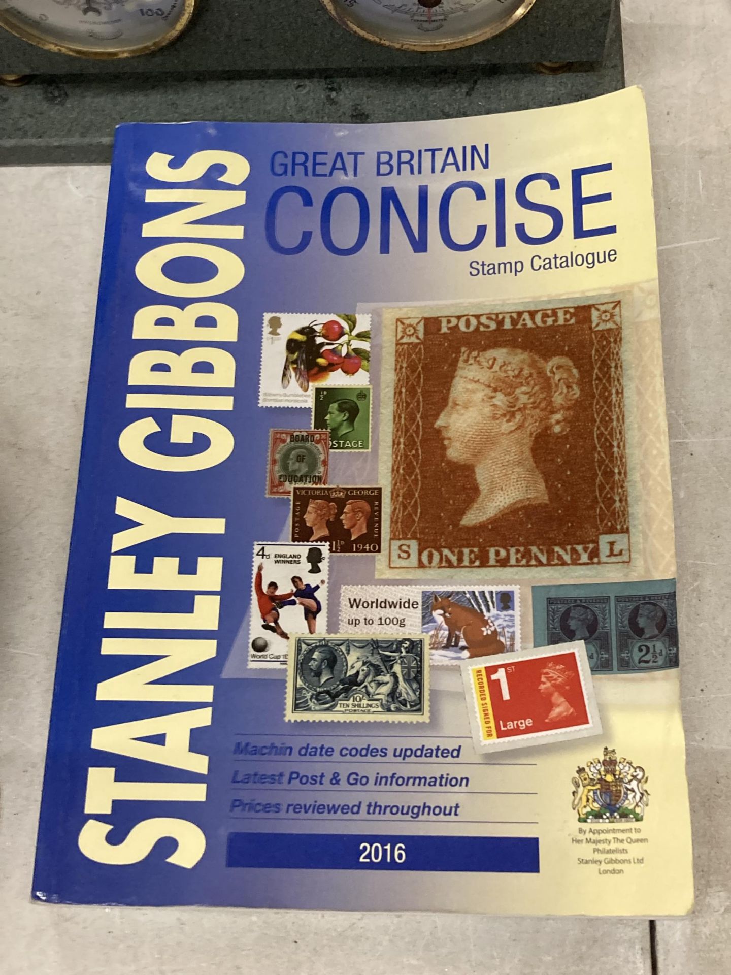 A STANLEY GIBBONS GREAT BRITAIN 2016 CONCISE STAMP CATALOGUE