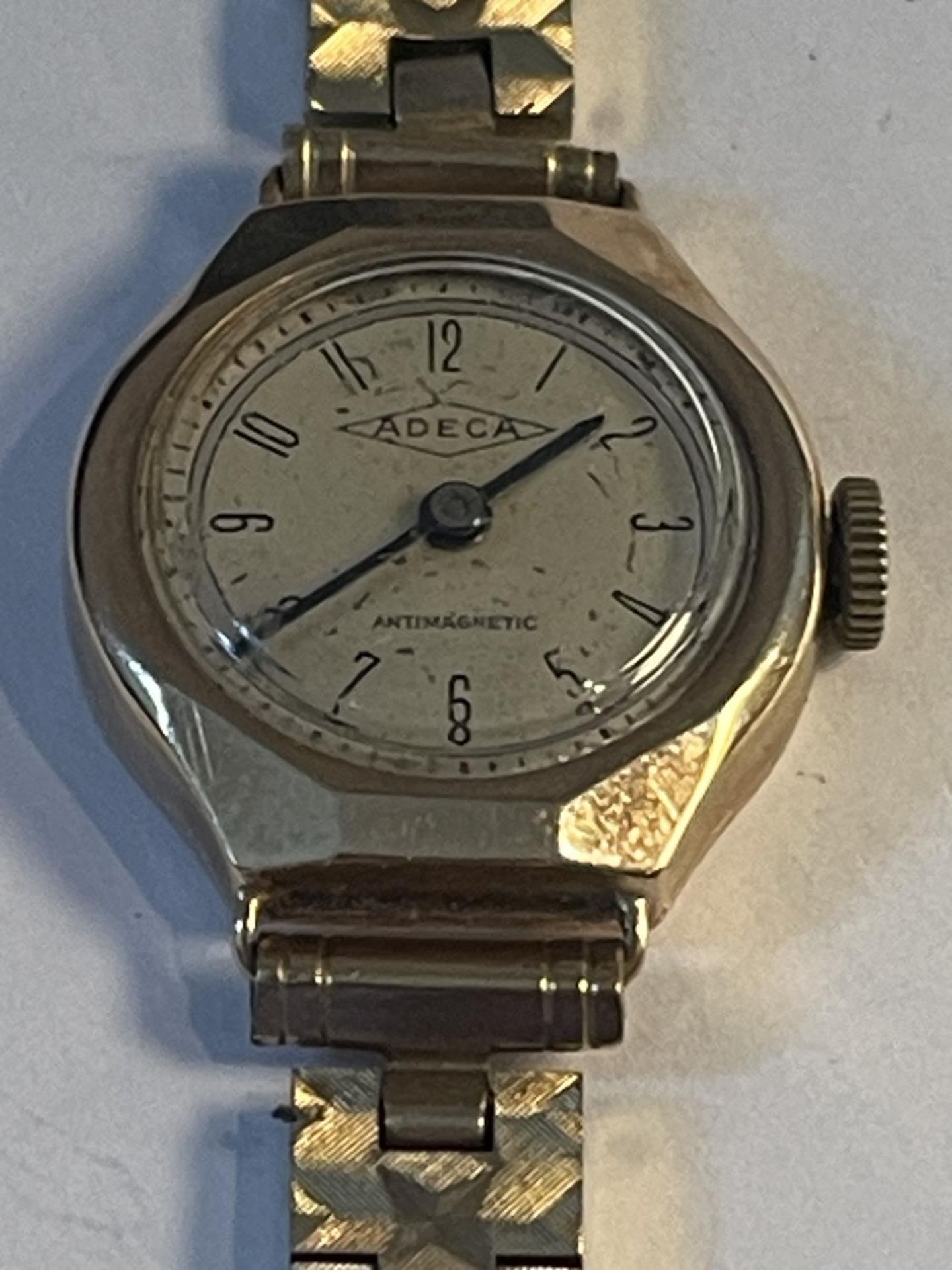 A 9 CARAT GOLD ADECA AUTOMATIC WRIST WATCH WITH GOLD PLATED STRAP - Image 2 of 3
