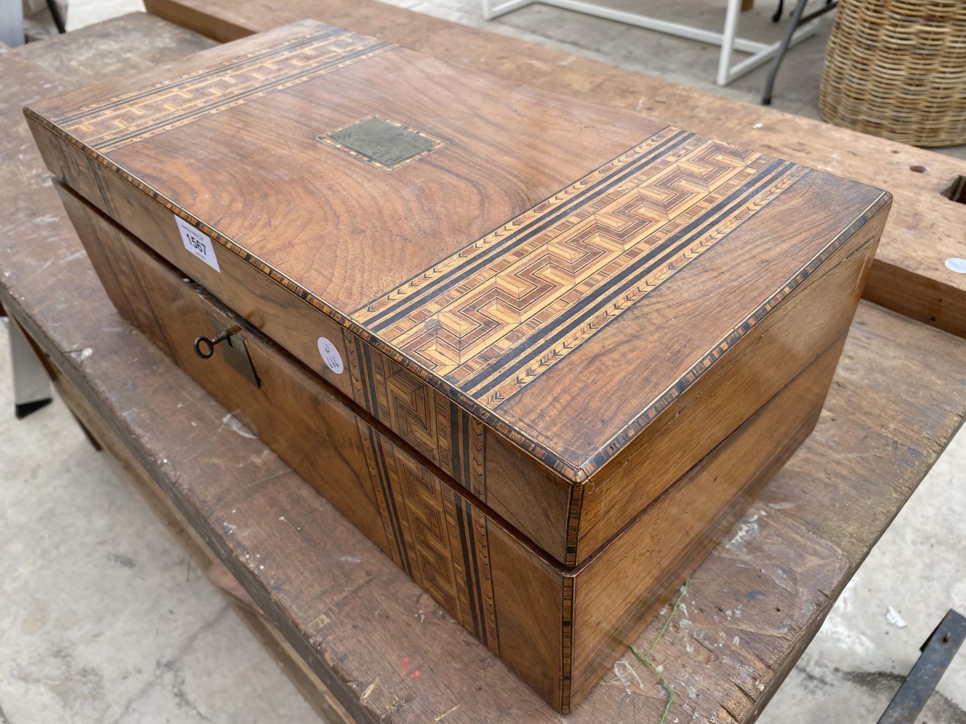 AN INLAID WALNUT WRITING SLOPE WITH RED BLAZE INTERIOR AND SECRET DRAWERS - Image 2 of 11