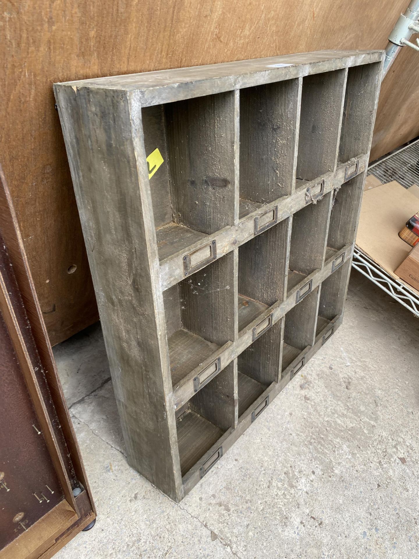 A VINTAGE 12 SECTION WOODEN PIGEON HOLE - Image 2 of 3