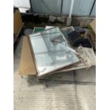 AN ASSORTMENT OF HOUSEHOLD CLEARANCE ITEMS TO INCLUDE A MIRROR AND RECORD PLAYER ETC