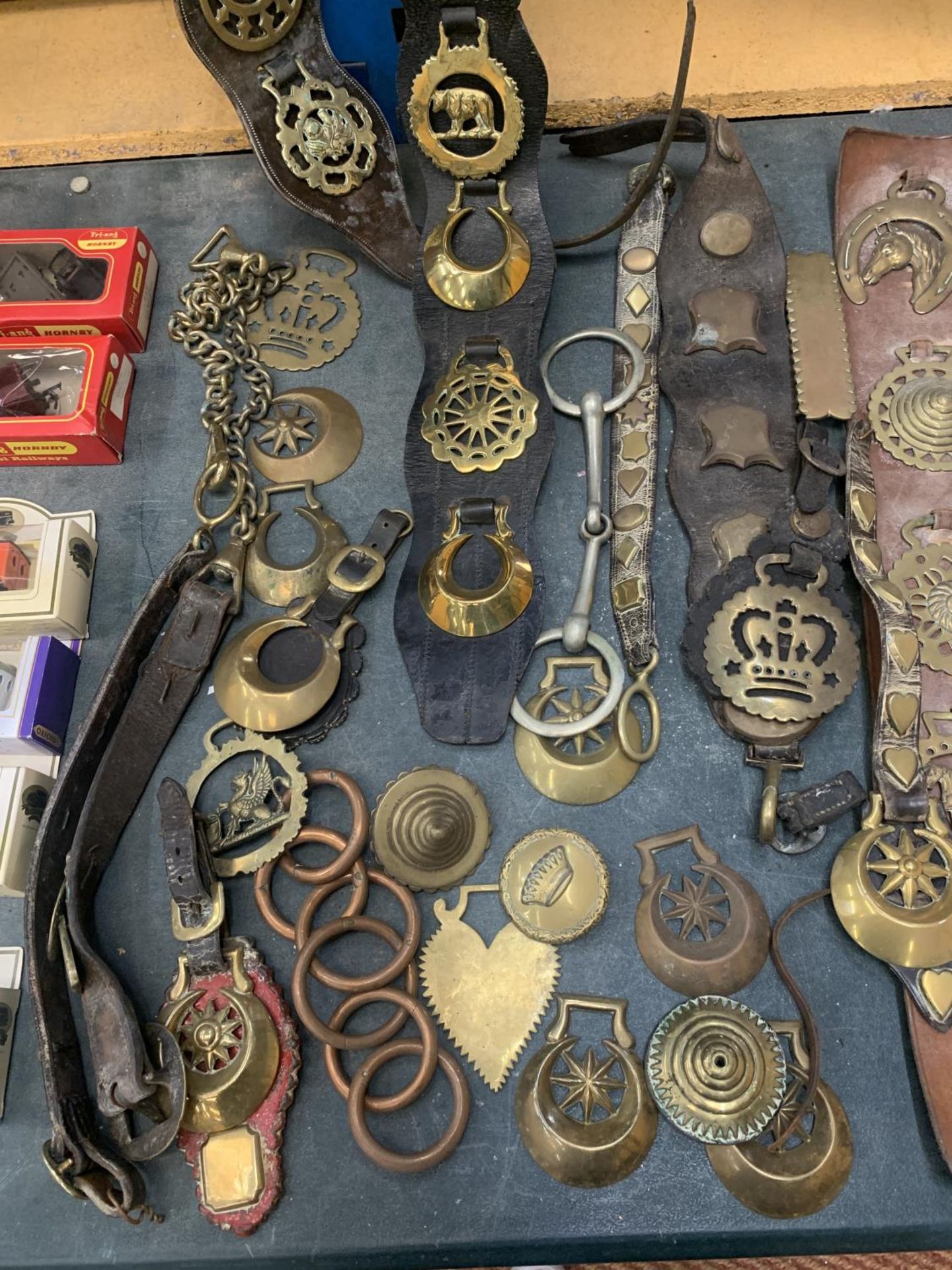 A LARGE COLLECTION OF HORSE BRASSES ON MARTINGALES - Image 3 of 4