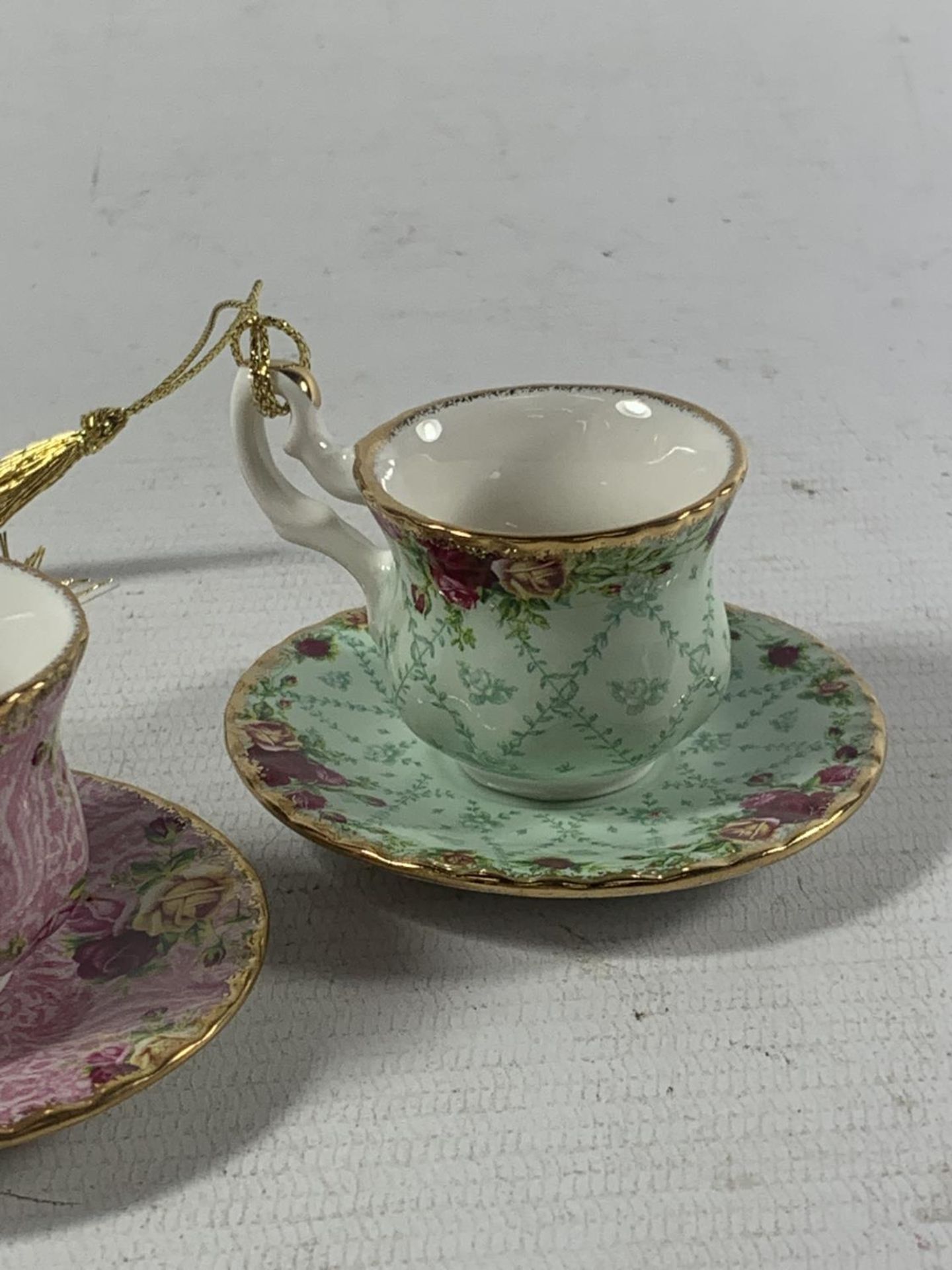 TWO ROYAL ALBERT BOXED MINATURE TEACUP AND SAUCER ORNAMENTS - DUSKY PINK AND PEPPERMINT - Image 4 of 5
