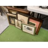 A MIXED LOT OF VINTAGE ENGRAVINGS AND PRINTS TO INCLUDE JOHN BAILEY, GILT FRAMED EXAMPLE ETC