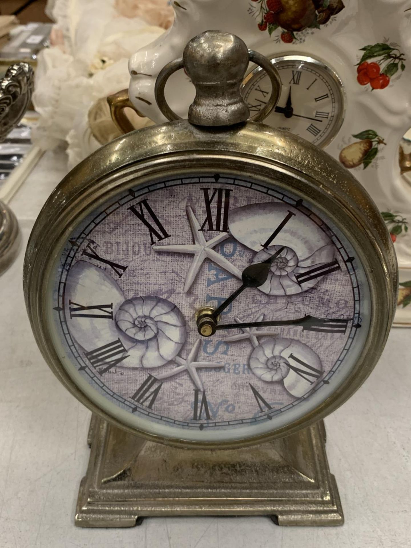 A BATTERY OPERATED CLOCK IN THE FORM OF A POCKET WATCH, WESTCLOX MANTLE CLOCK FAUX MARBLE , - Image 4 of 5