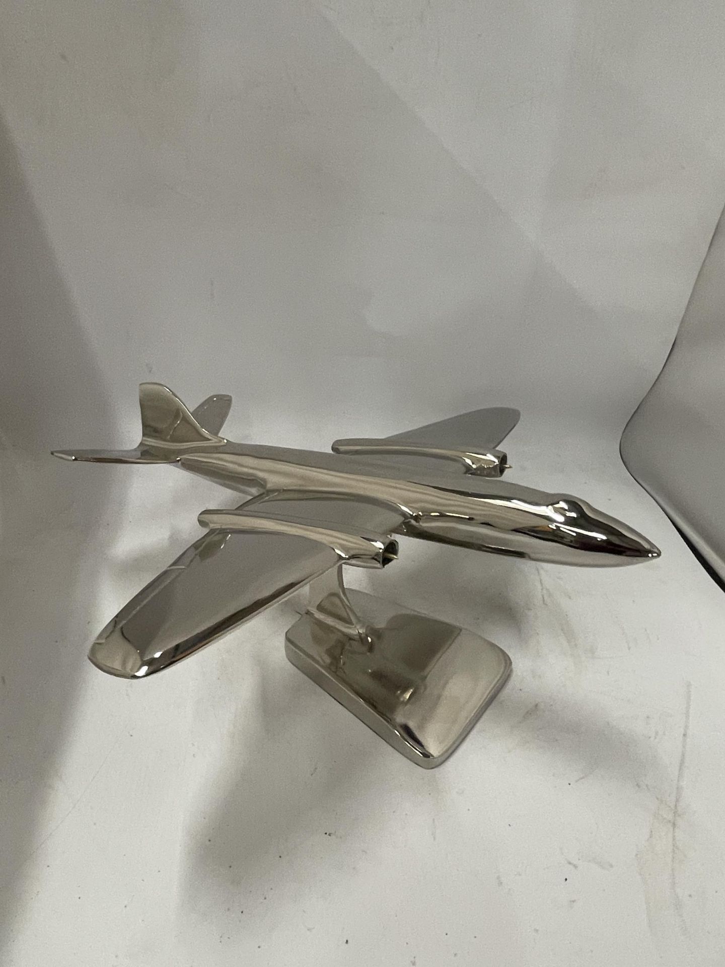 A CHROME JET AEROPLANE MODEL - Image 2 of 3