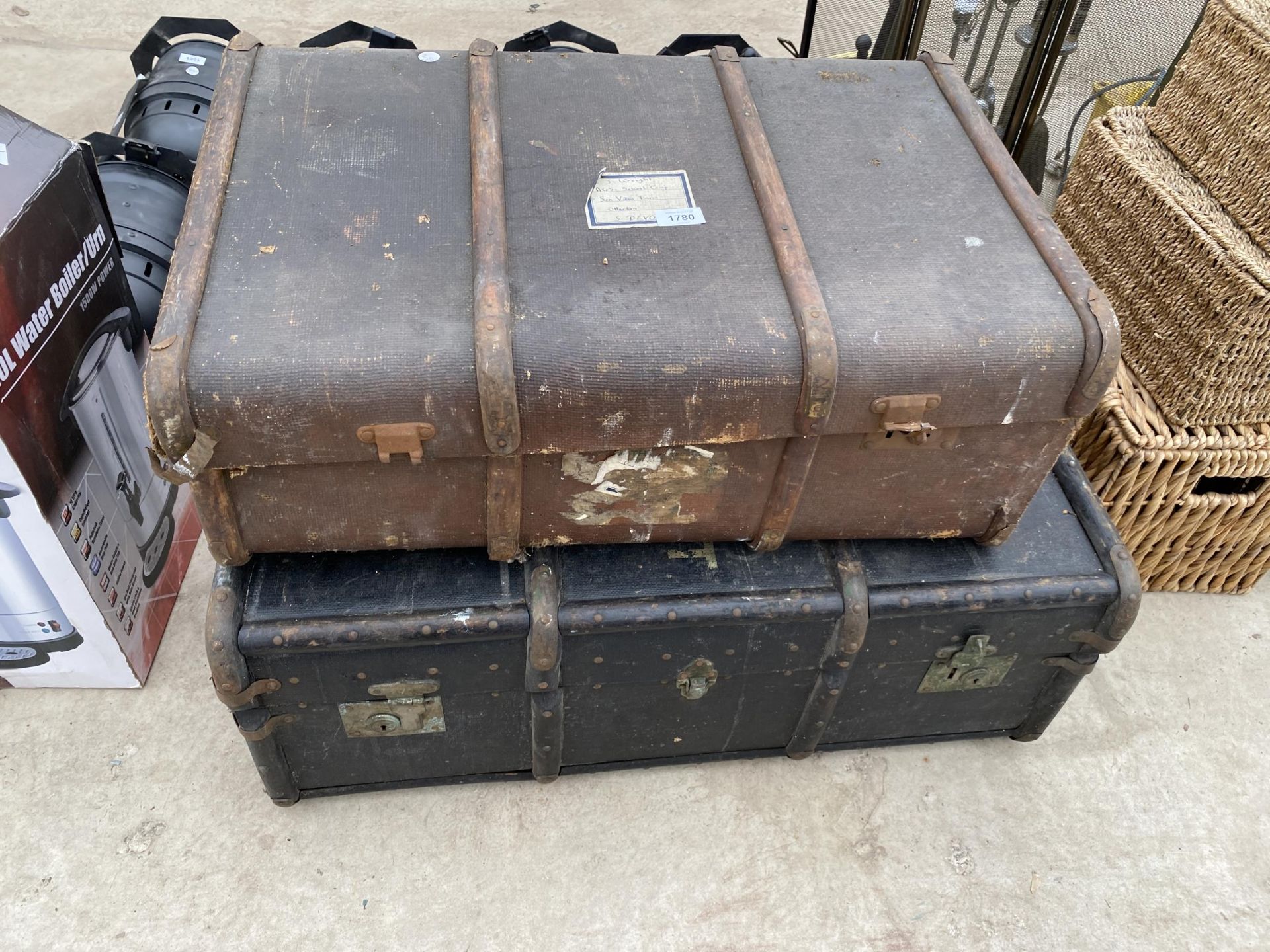 TWO HARD VINTAGE TRAVEL CASES