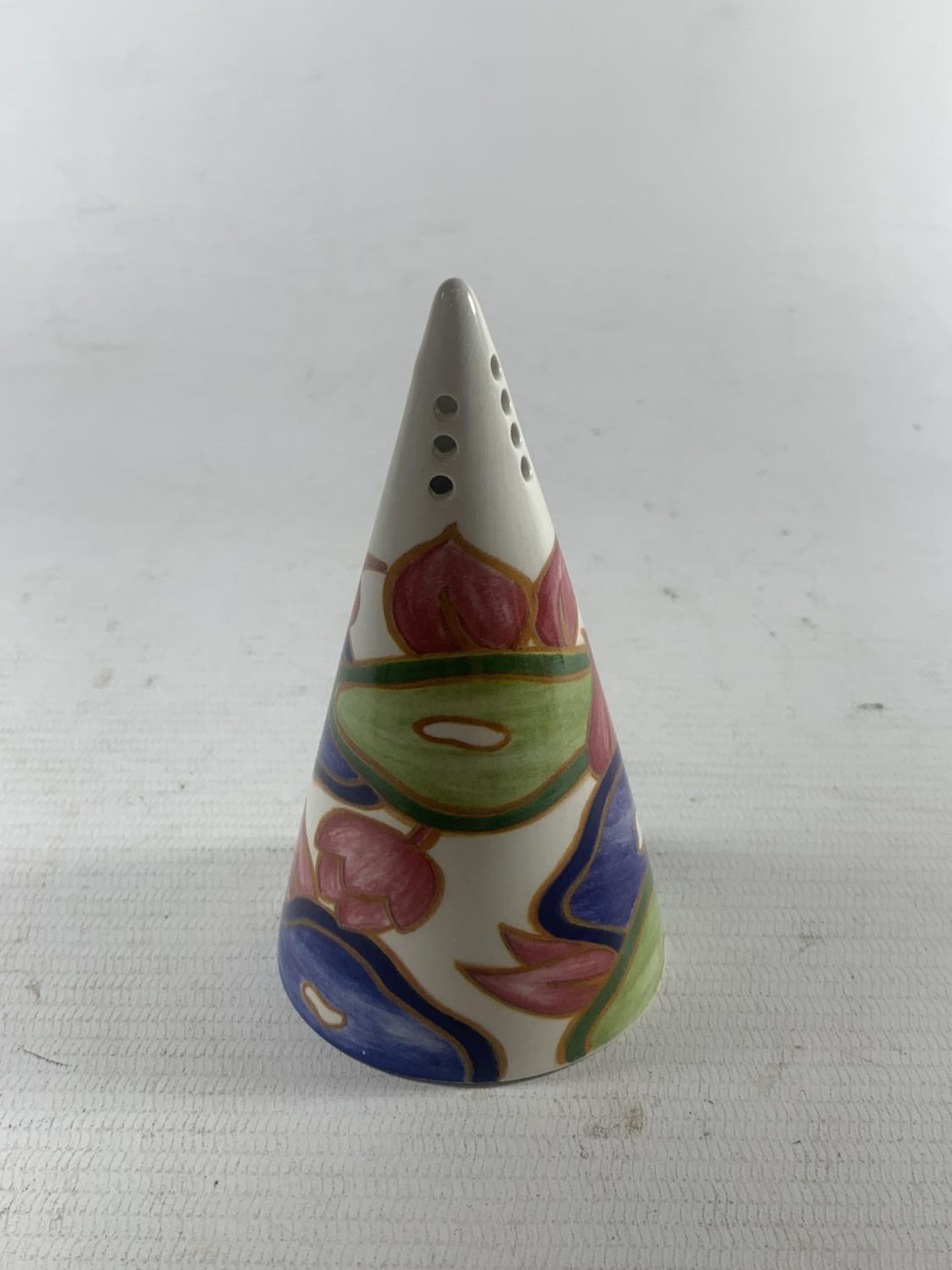 A LIMITED EDITION WEDGEWOOD CLARICE CLIFFE BLUE CHINTZ SUGAR SHAKER - Image 2 of 3