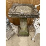 A RECONSTITUTED STONE BIRD BATH WITH PEDESTRAL BASE (H:79CM)