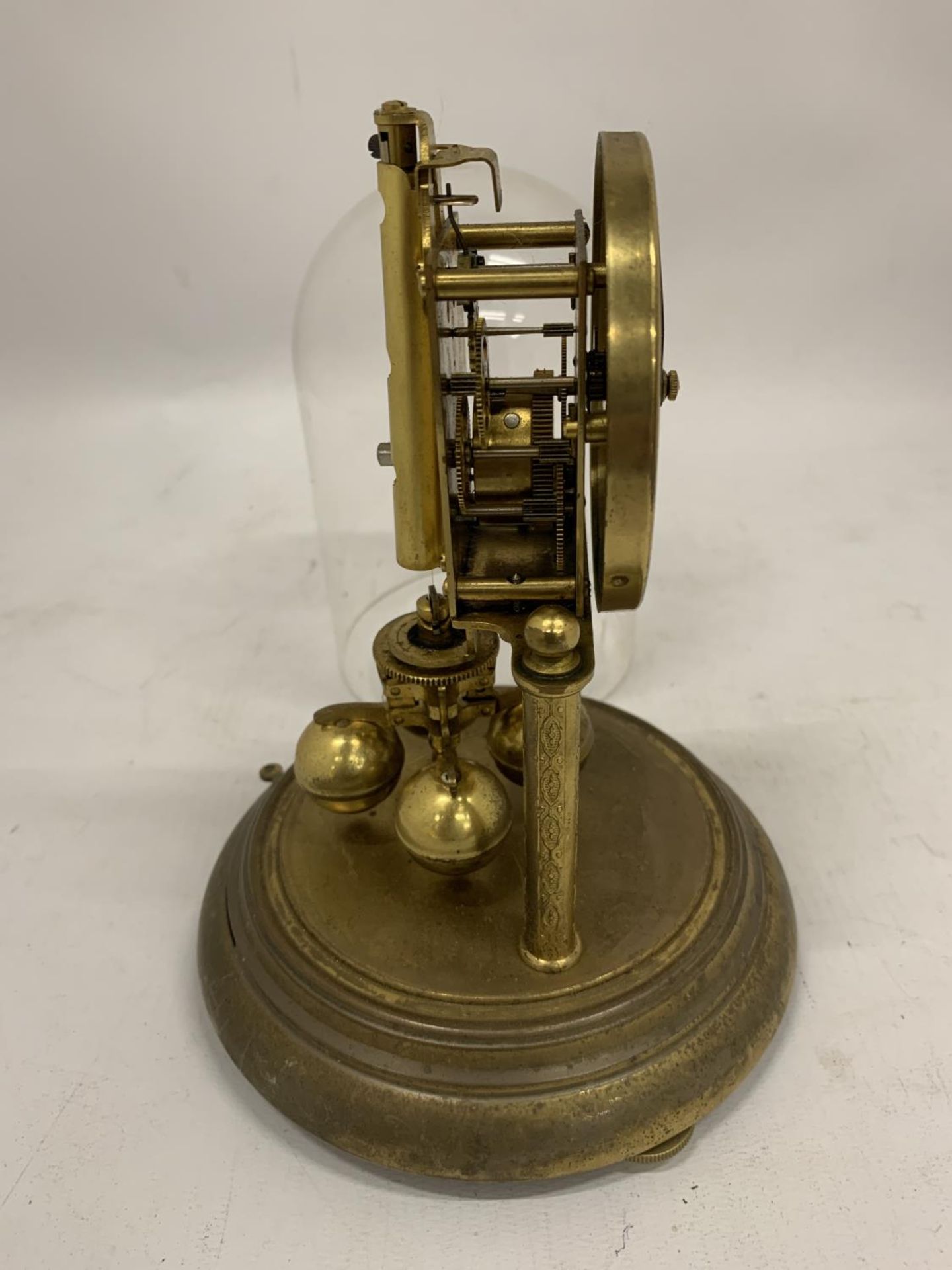 A BRASS ANNIVERSARY CLOCK WITH A DOME - Image 2 of 4