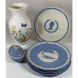 A GROUP OF WEDGWOOD JASPERWARE COMMEMORATIVE PLATES, SILVER JUIBLEE, CHRISTMAS PLATES, EGG BOX AND