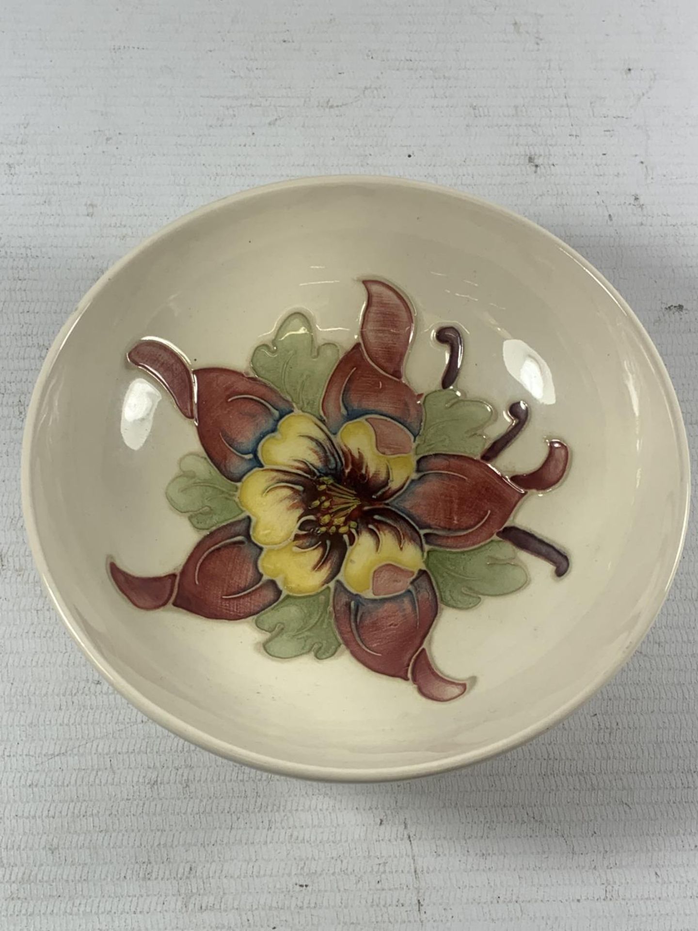 A MOORCROFT COLUMBINE DISH