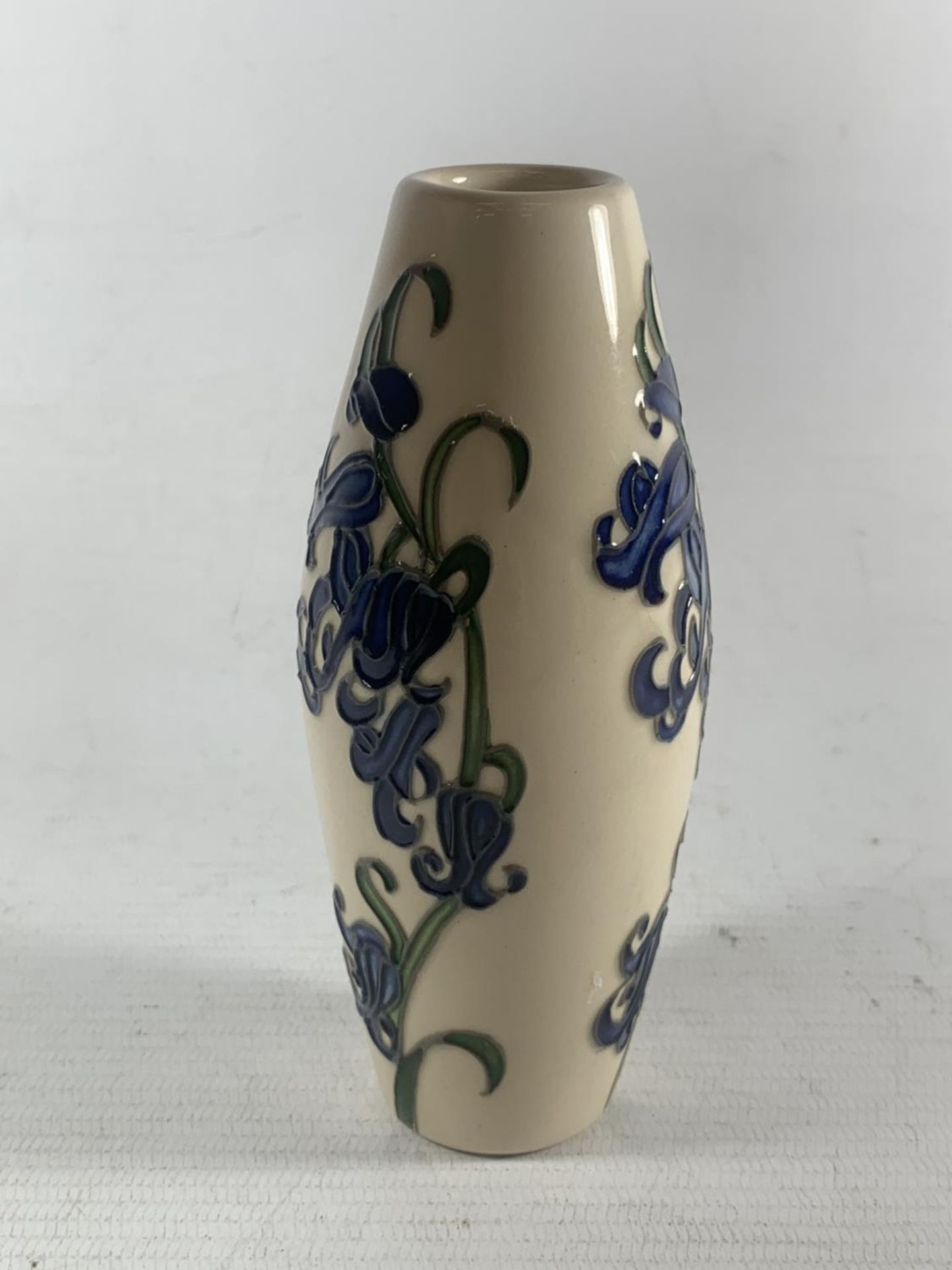 A MOORCROFT BLUEBELL HARMONY VASE HEIGHT 5 INCHES - Image 2 of 4