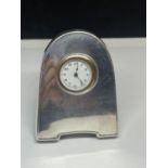 A HALLMARKED BIRMINGHAM 1919 SILVER WORLD WAR I TRENCH WATCH MINIATURE MANTLE CLOCK