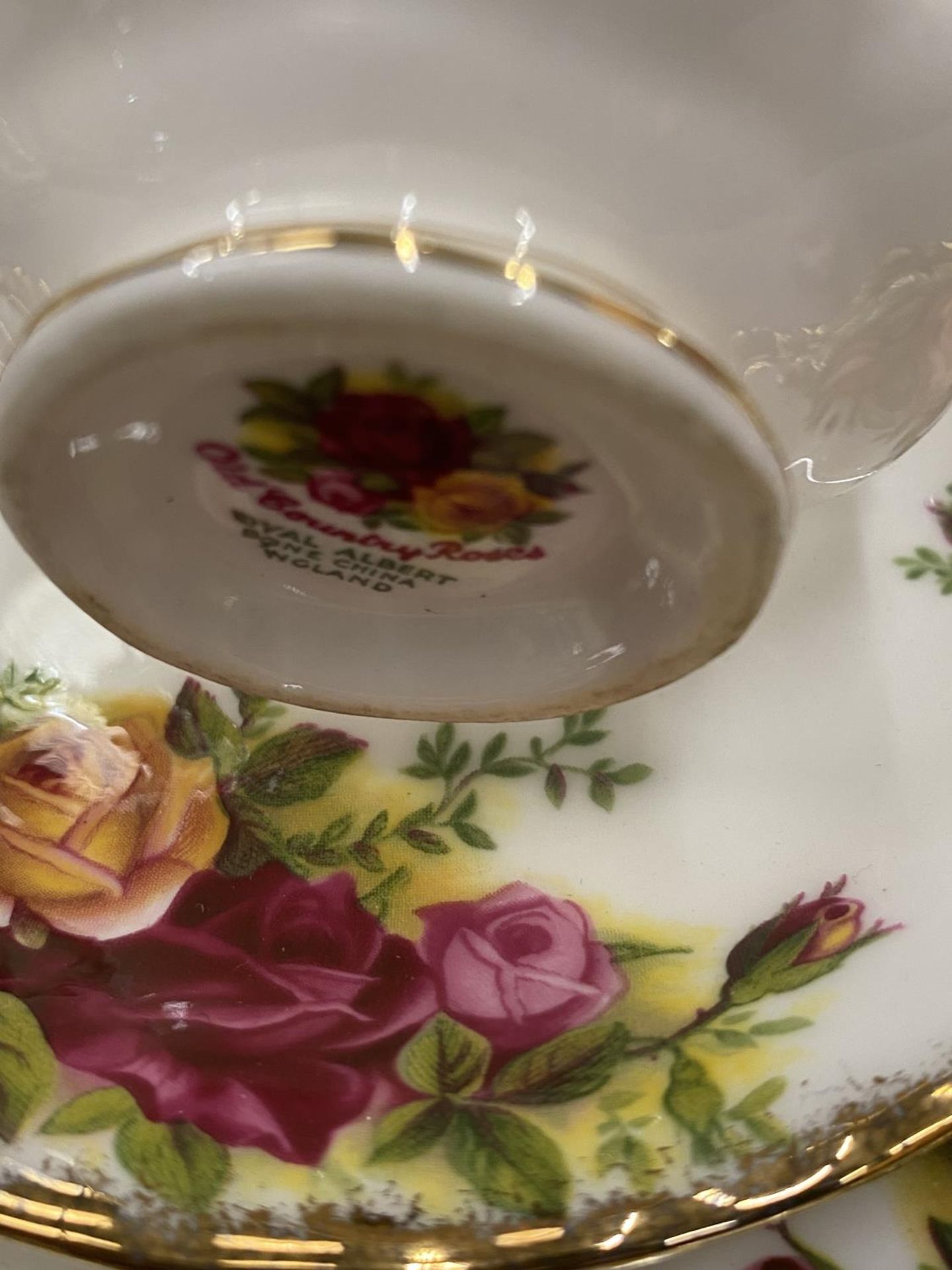 A ROYAL ALBERT COFFEE SET TO INCLUDE A COFFEE POT, SUGAR BOWL, CREAM JUG, CUPS, SAUCERS AND SIDE - Image 3 of 4