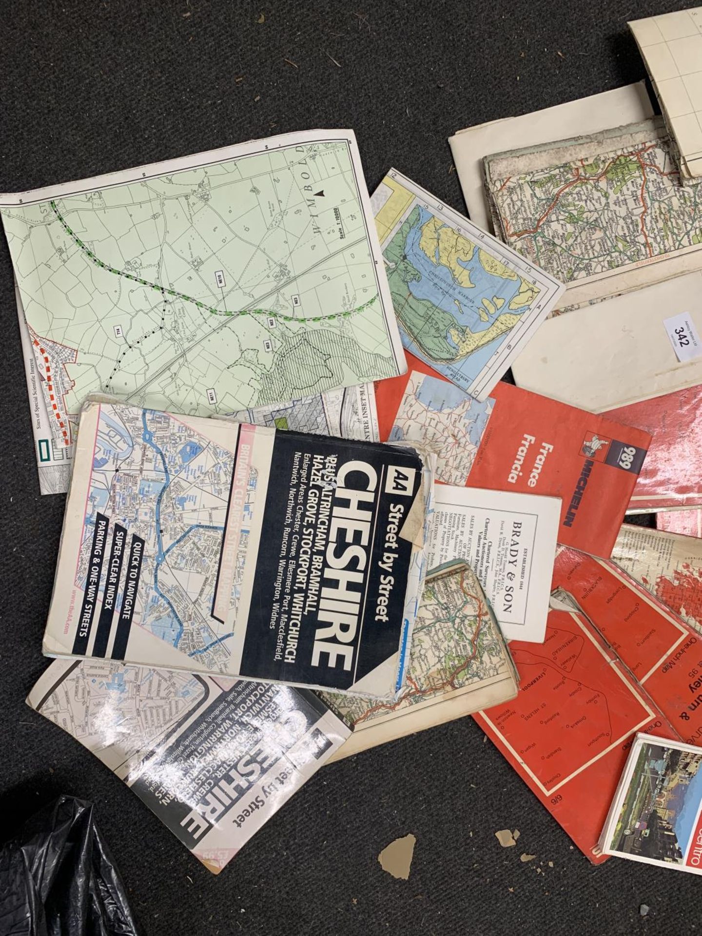 A COLLECTION OF VINTAGE ORDNACE SURVEY AND MICHELIN MAPS, ETC - Image 3 of 3