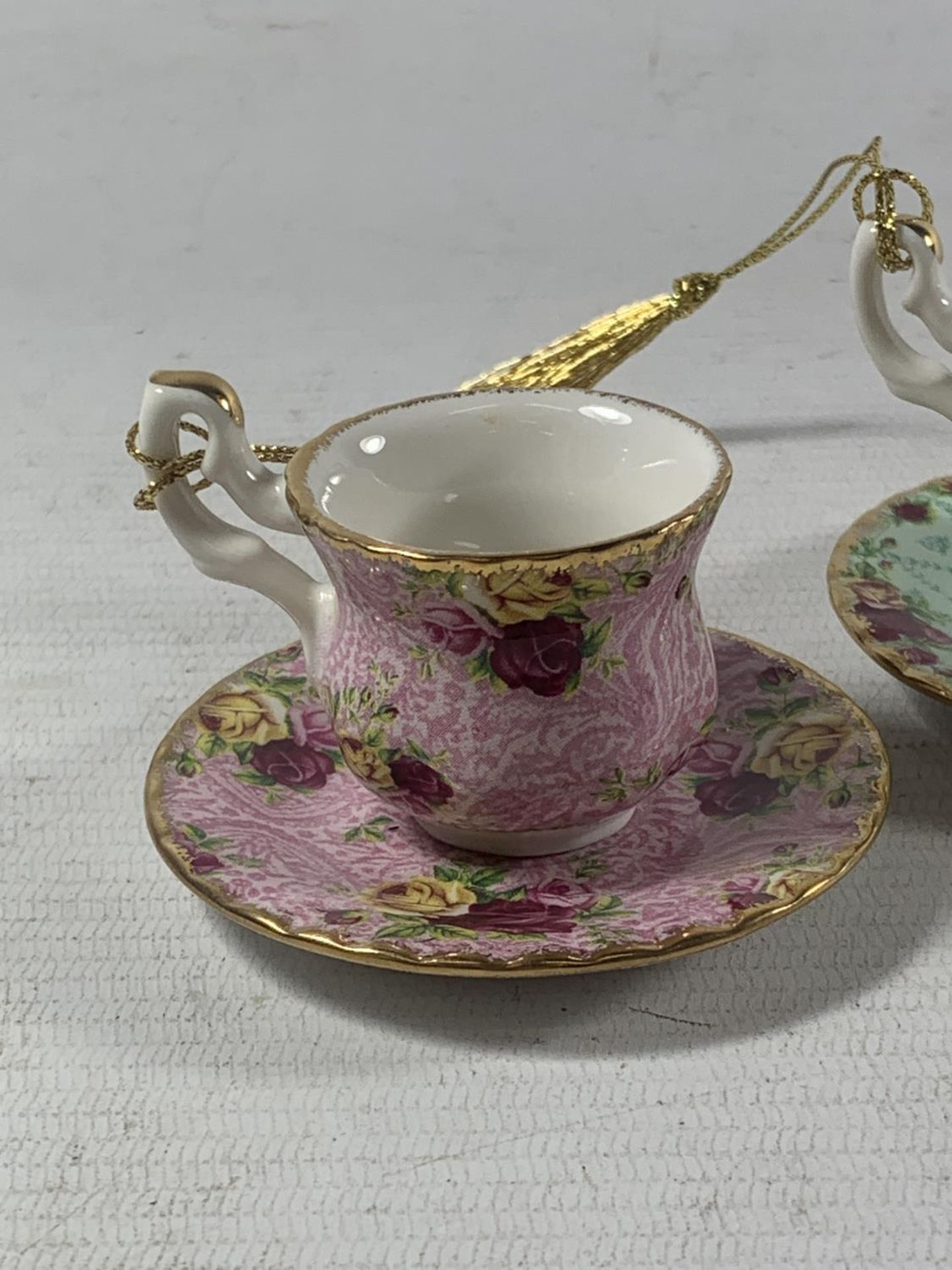 TWO ROYAL ALBERT BOXED MINATURE TEACUP AND SAUCER ORNAMENTS - DUSKY PINK AND PEPPERMINT - Image 3 of 5