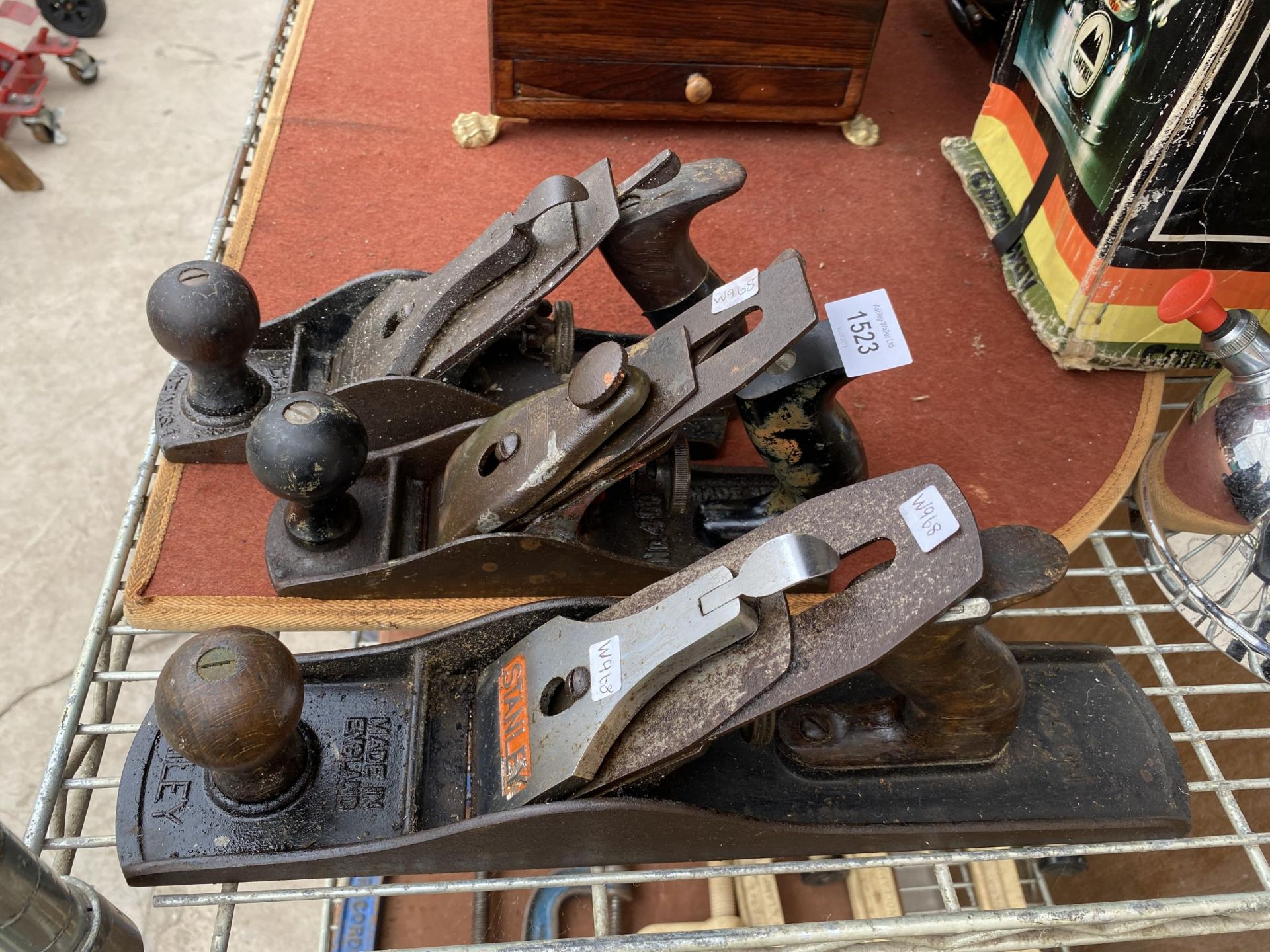 THREE VINTAGE WOOD PLANES TO INCLUDE TWO STANLEY AND A PAPIER - Image 2 of 4