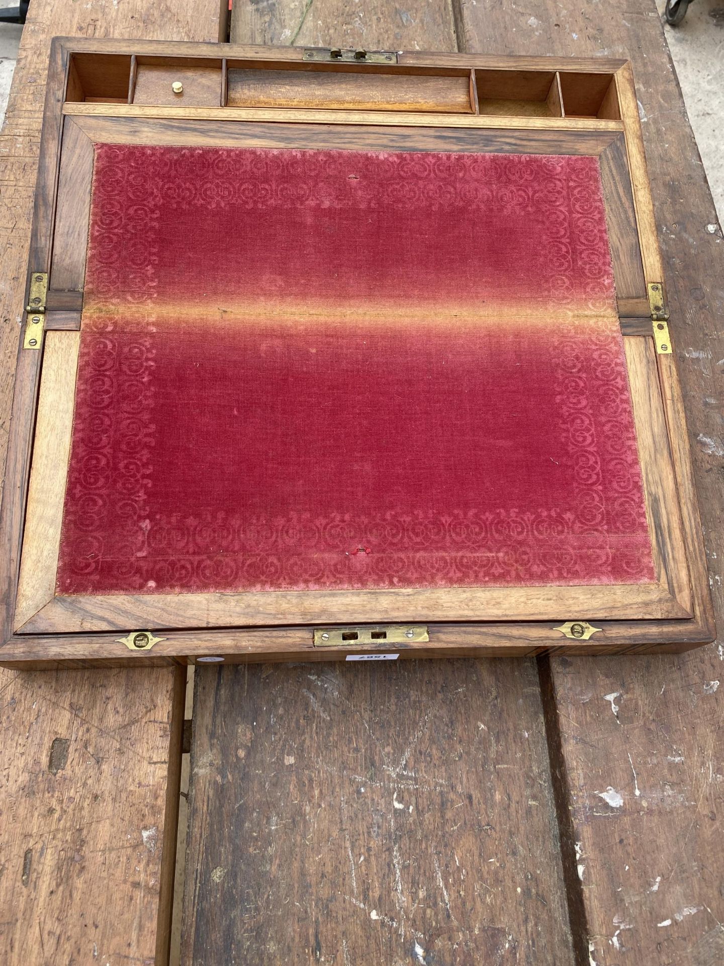 AN INLAID WALNUT WRITING SLOPE WITH RED BLAZE INTERIOR AND SECRET DRAWERS - Image 5 of 11