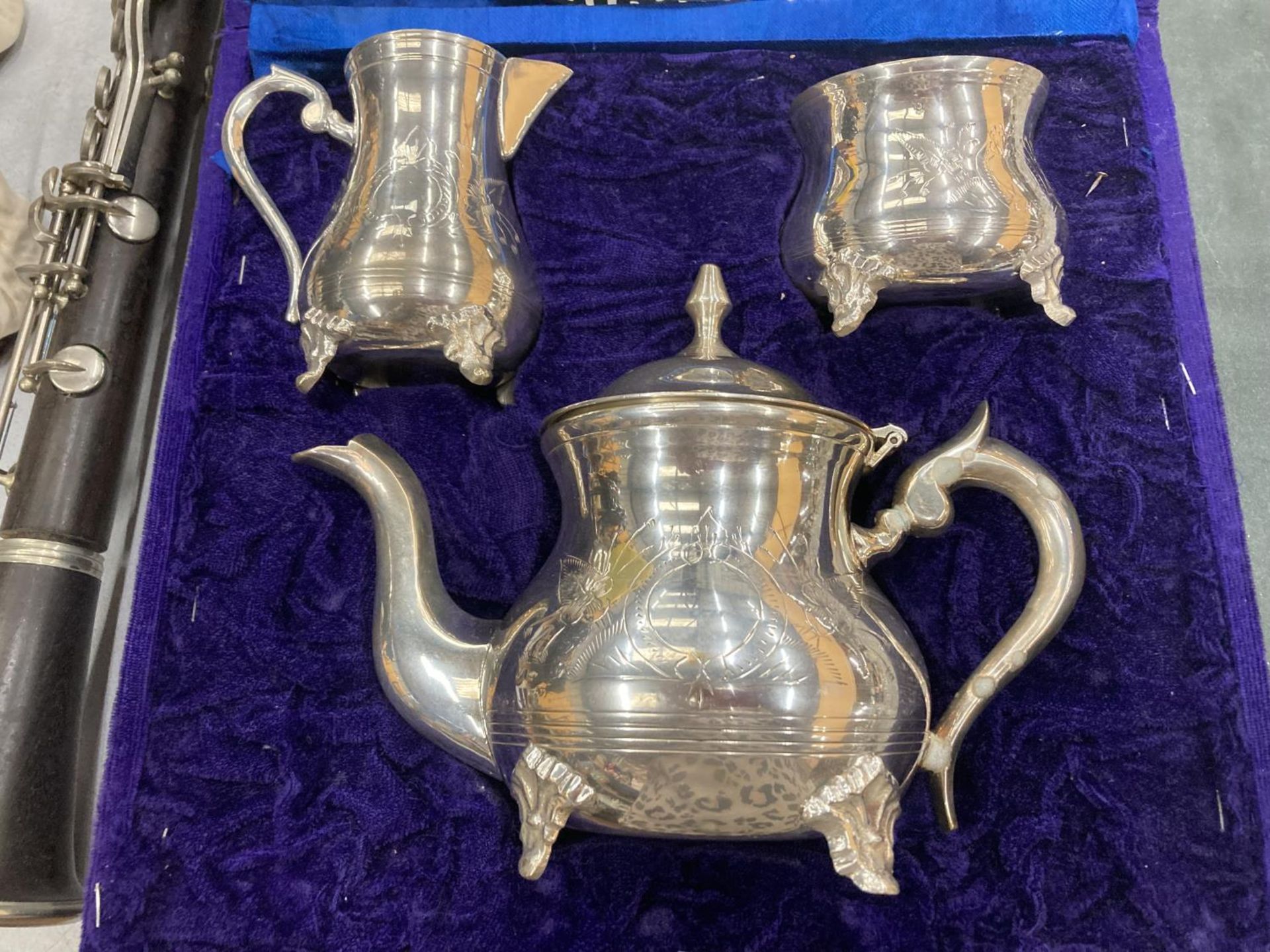 A SILVER PLATED TEAPOT, CREAM JUG AND SUGAR BOWL IN A PRESENTATION BOX PLUS A GALLERIED SILVER - Image 3 of 3