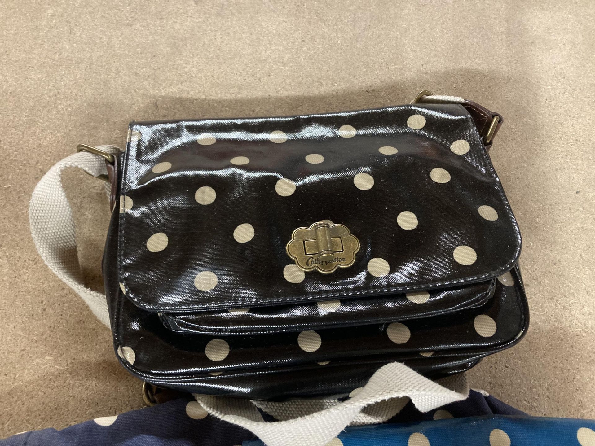 A GROUP OF LADIES HANDBAGS TO INCLUDE CATH KIDSTON POLKA DOT, ETC - Image 2 of 2