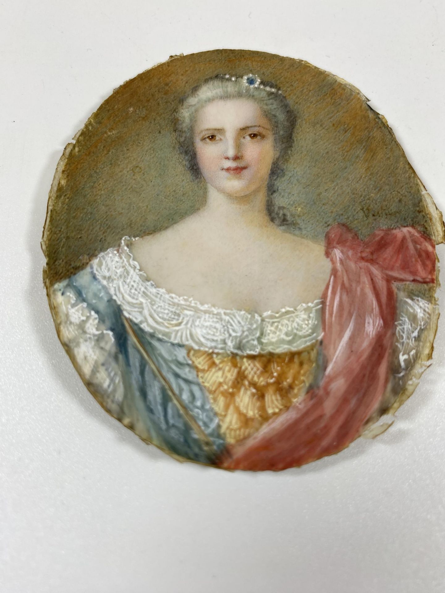 A 19TH CENTURY HAND PAINTED PORTRAIT OF A LADY, INDISTINCTLY SIGNED, IN GILT RIBBON FRAME, LENGTH - Image 8 of 12
