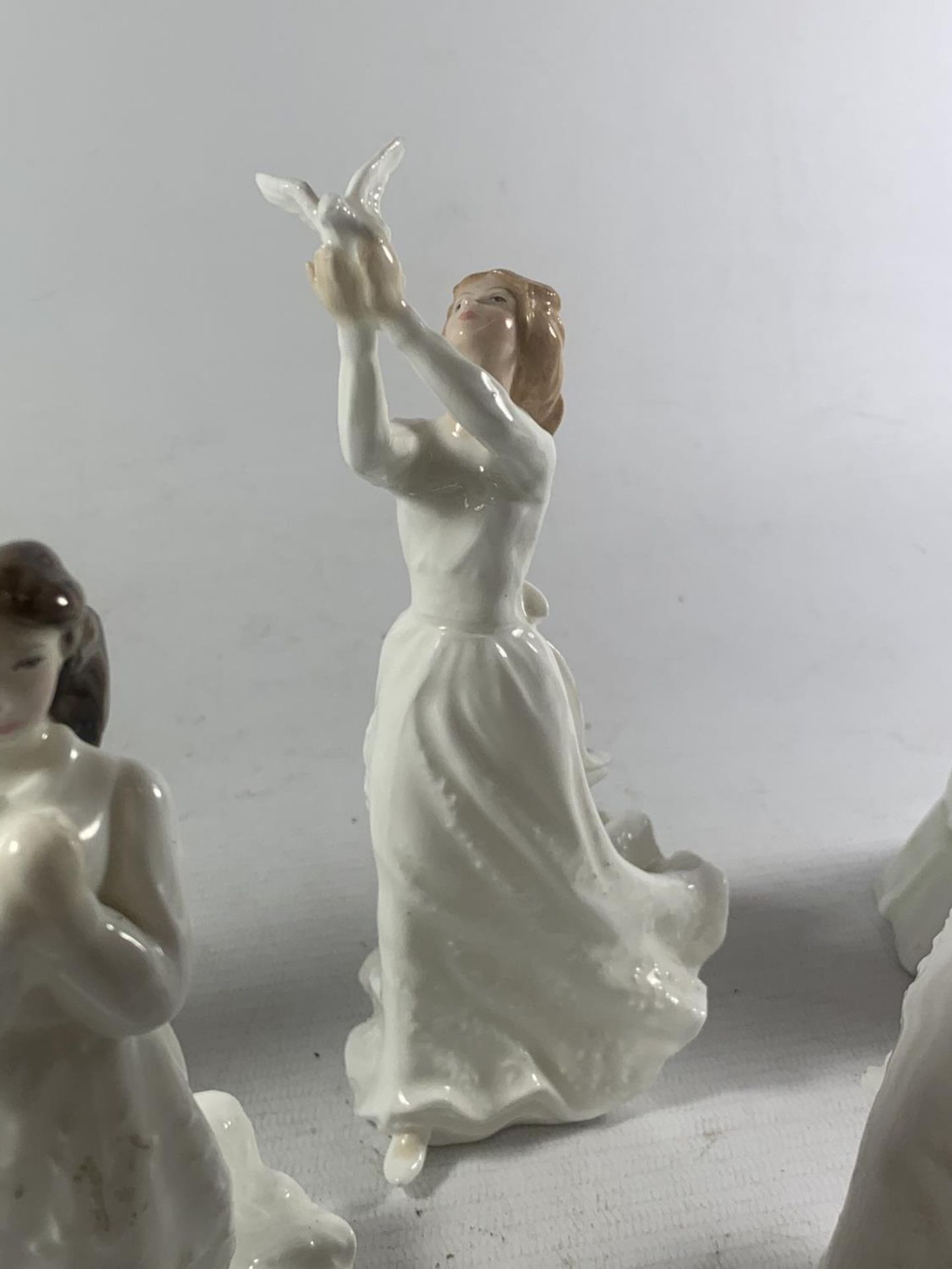 FIVE ROYAL DOULTON FIGURE ONE A/F - Image 4 of 7