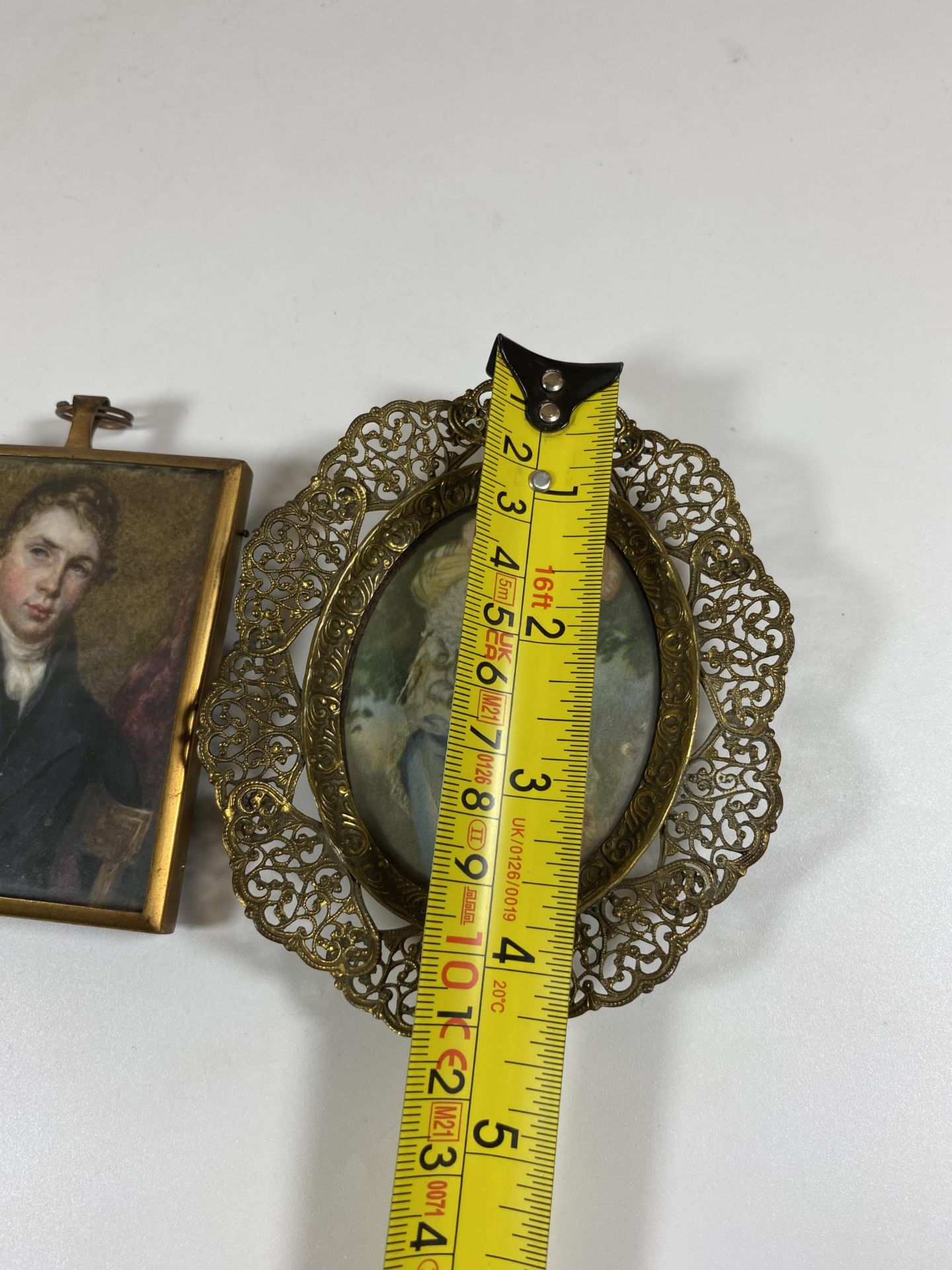 TWO VINTAGE PORTRAIT MINIATURES TO INCLUDE BRASS FILIGREE FRAME EXAMPLE, LENGTH 11CM - Image 5 of 5