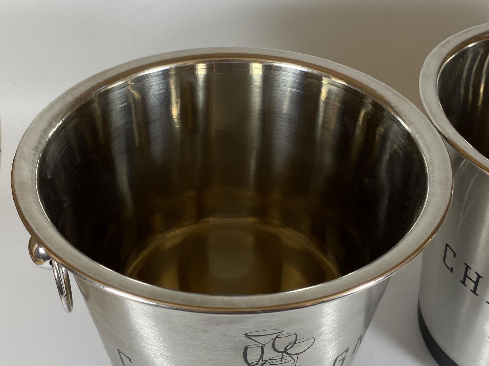 A PAIR OF CHROME EFFECT CHAMPAGNE CUVEE GRAND CRU ICE BUCKETS, HEIGHT 21CM - Image 4 of 5