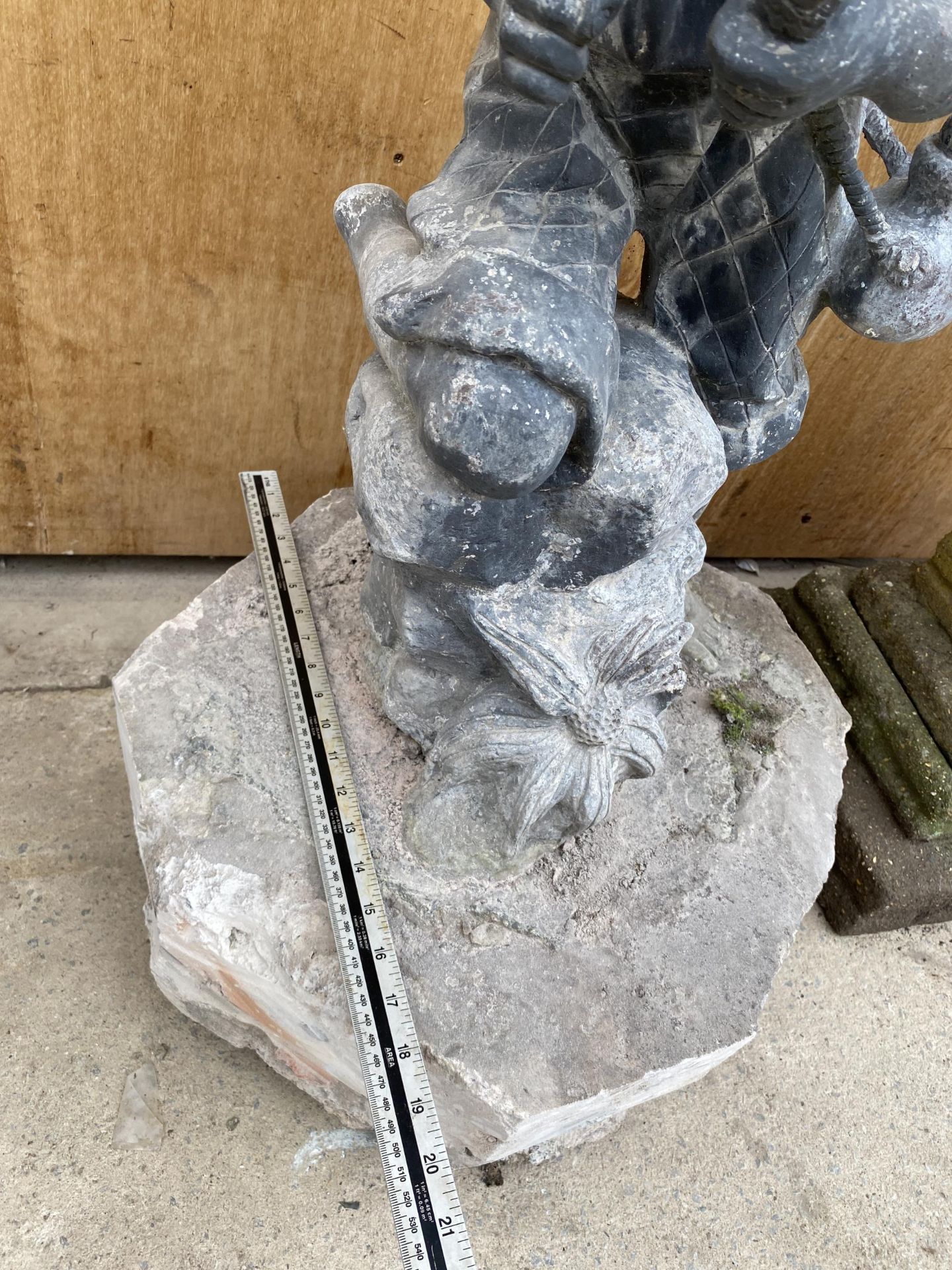 A 19TH CENTURY HEAVY LEAD STATUE OF A BOY FISHING ON A CONCERETE BASE (H:90CM) - Image 7 of 8