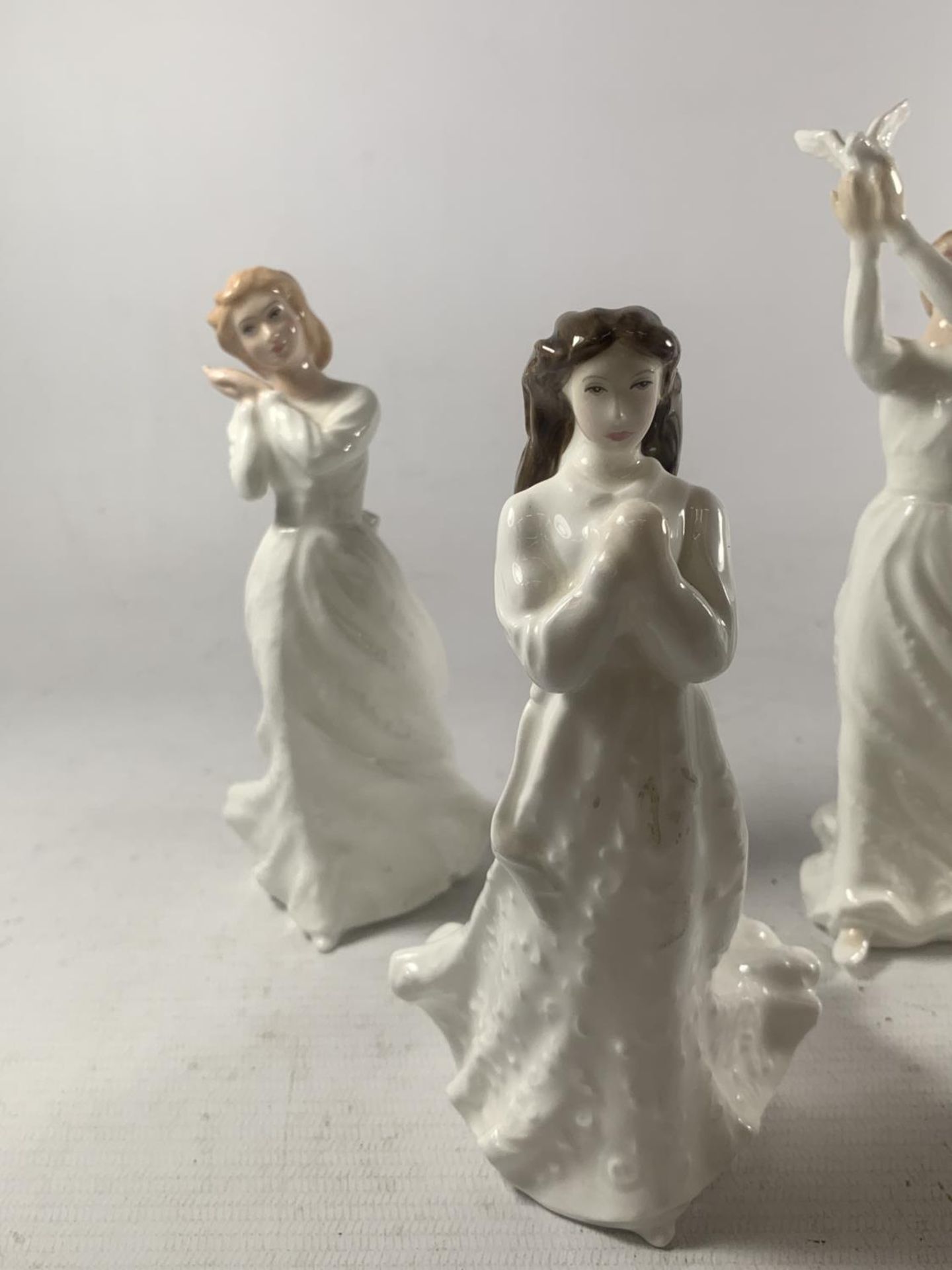 FIVE ROYAL DOULTON FIGURE ONE A/F - Image 2 of 7