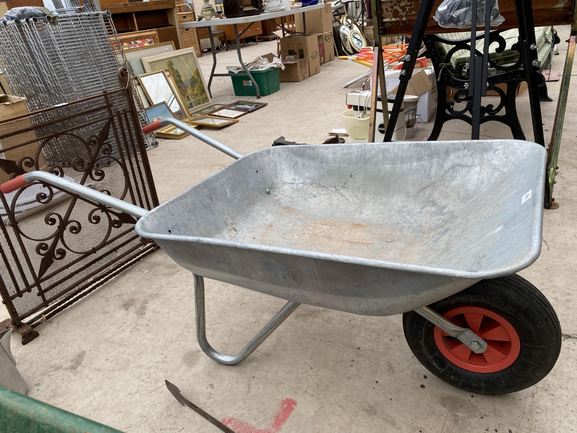 A HEAVY DUTY METAL WHEEL BARROW