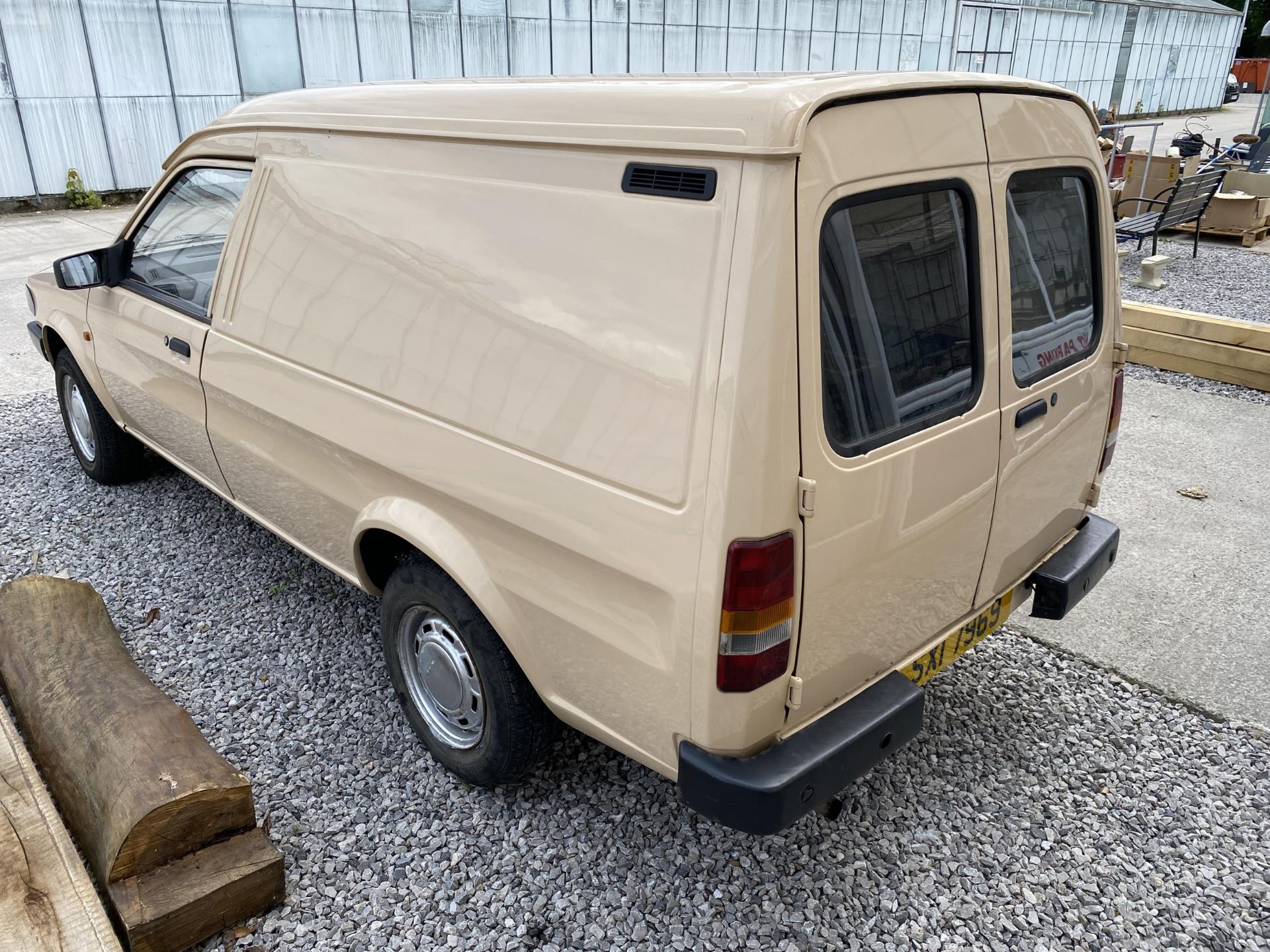 AN AUSTIN MAESTRO VAN, MILEAGE 88427 , REGISTRATION SXI 7969 - Image 4 of 30